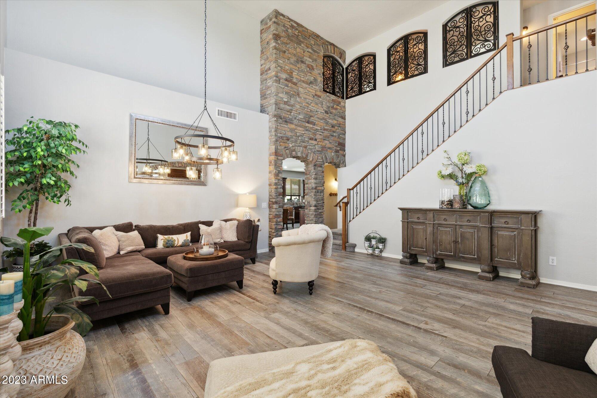 2763 S PENROSE Drive