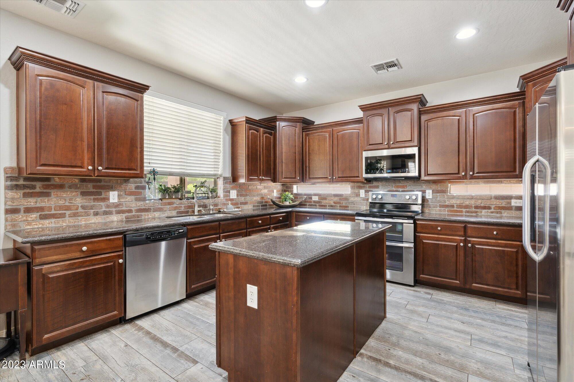 2763 S PENROSE Drive