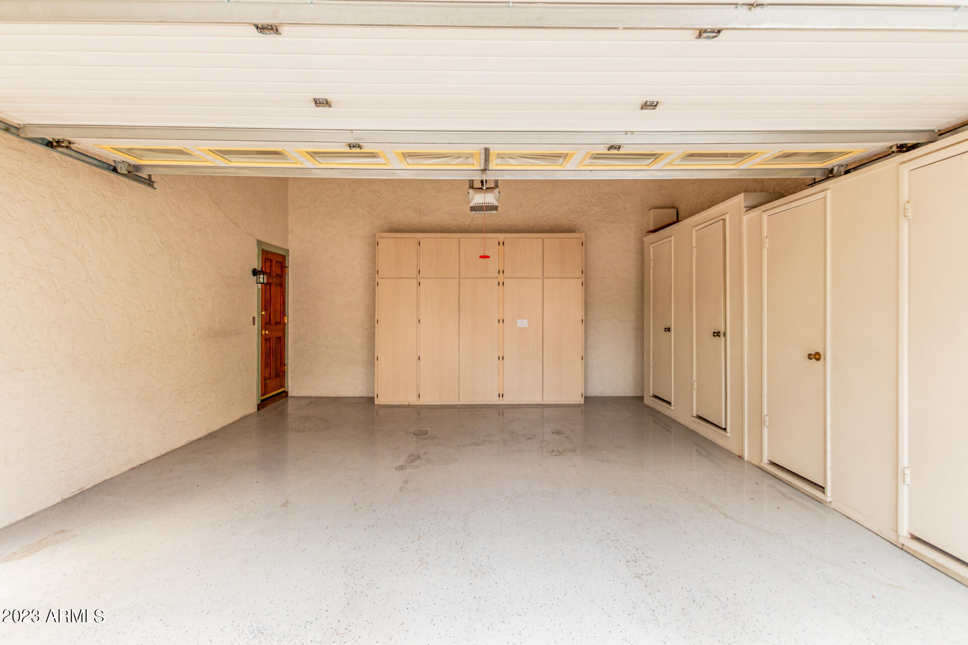 8101 N CENTRAL Avenue Unit: 3