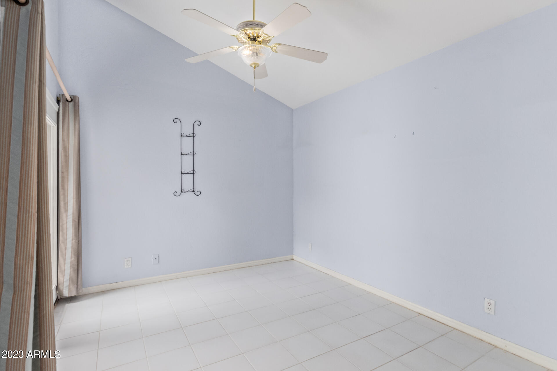 8101 N CENTRAL Avenue Unit: 3