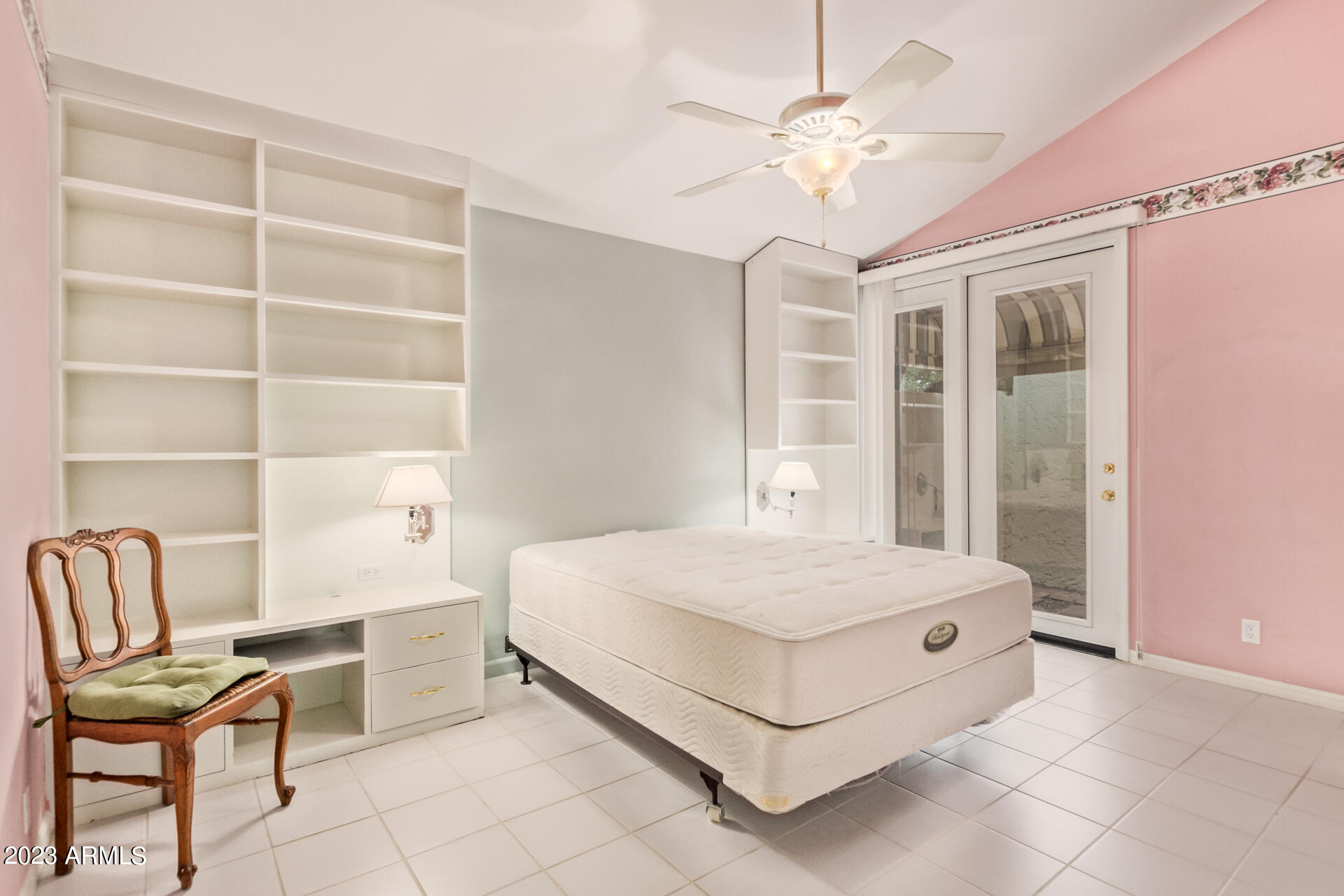 8101 N CENTRAL Avenue Unit: 3