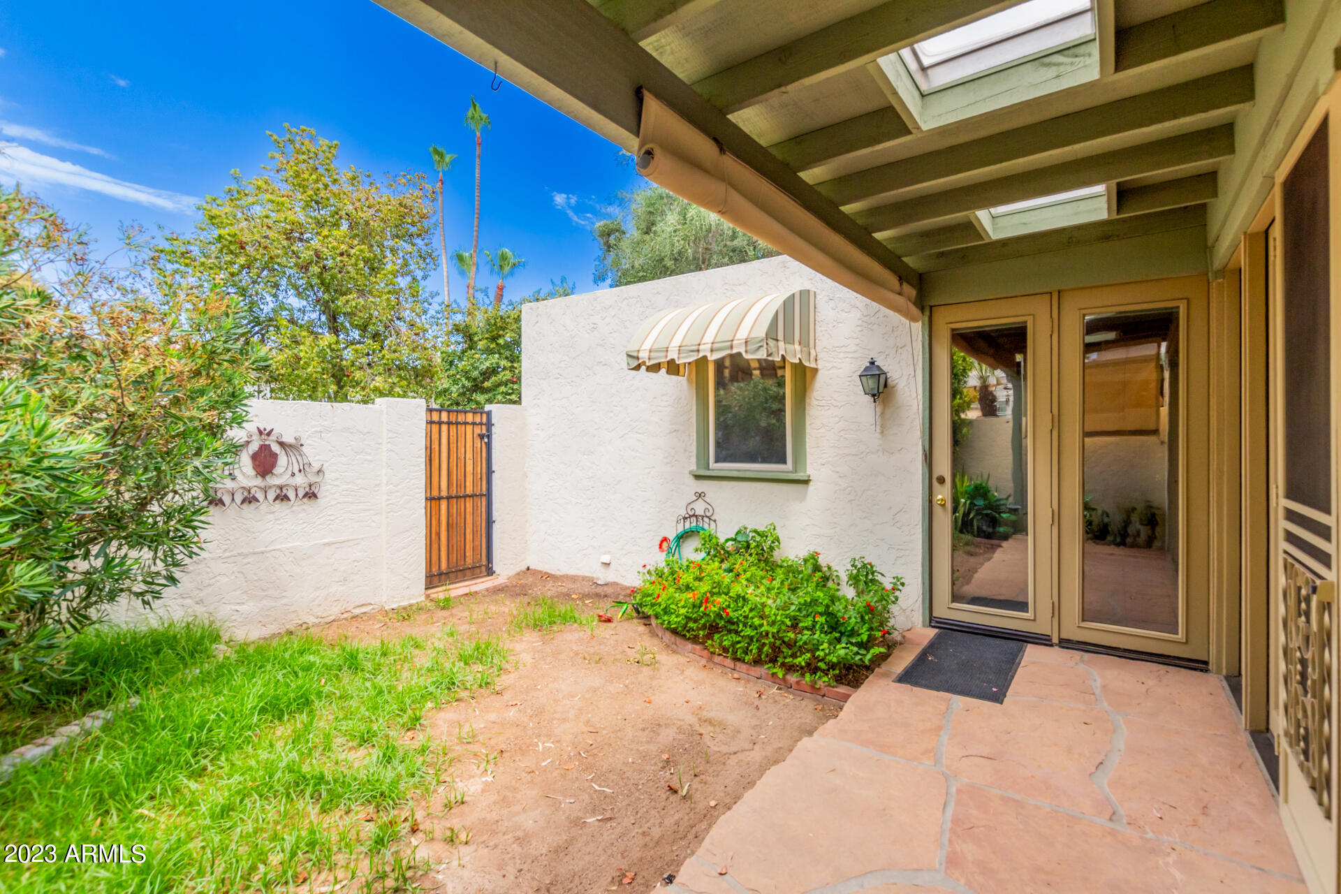 8101 N CENTRAL Avenue Unit: 3