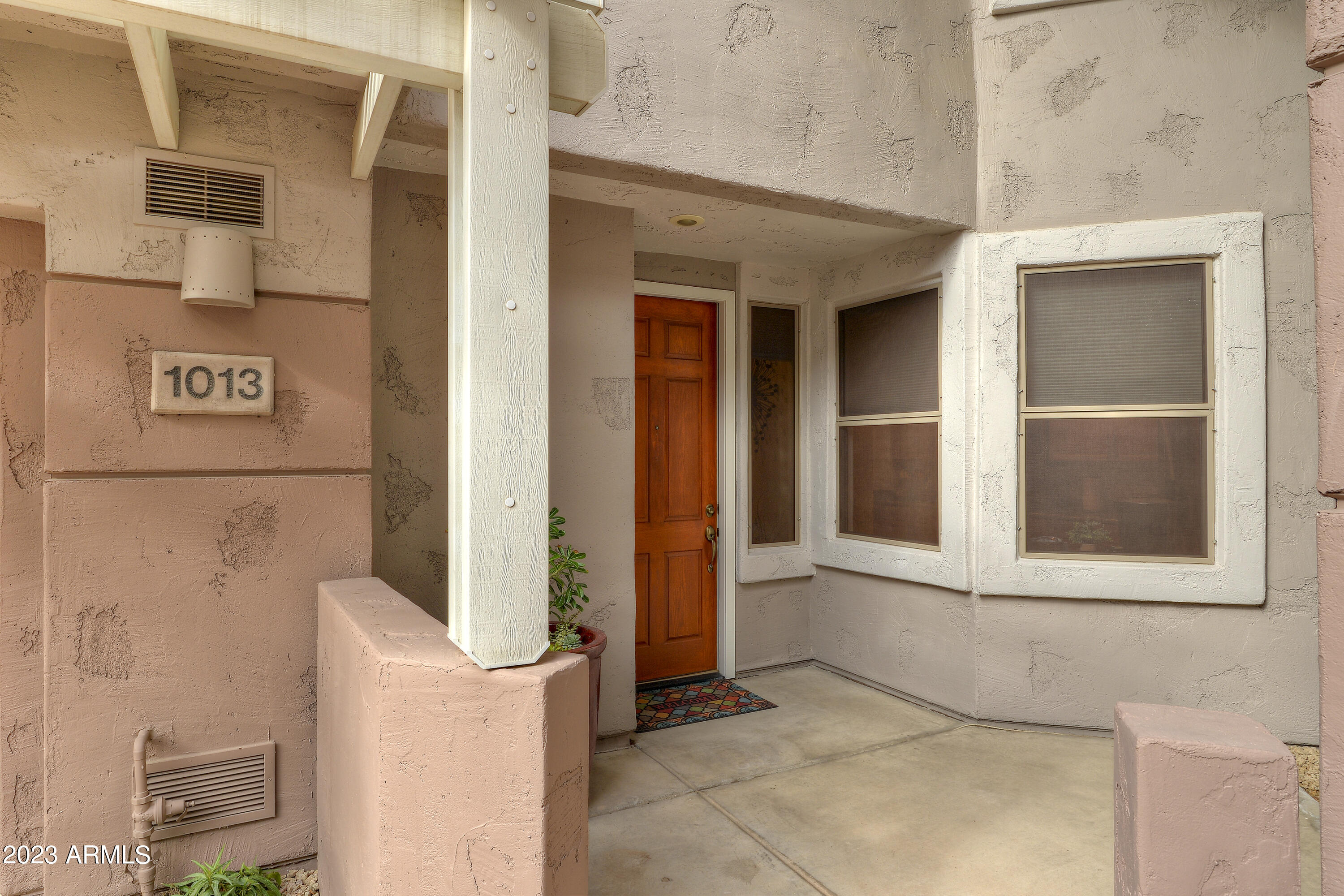 15221 N CLUBGATE Drive Unit: 1013