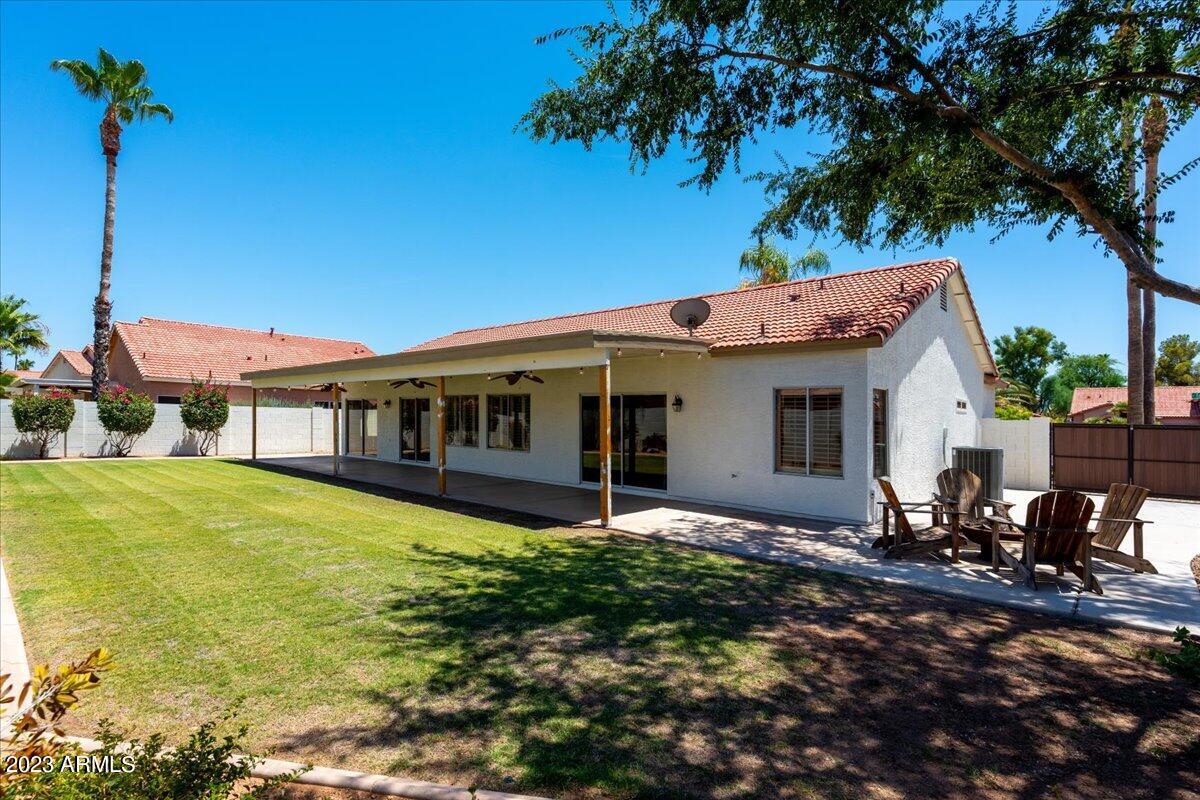 1224 E TRADEWIND Drive