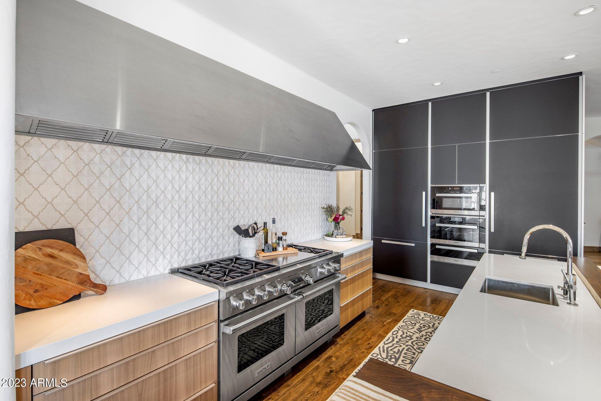 5575 N CASA BLANCA Drive