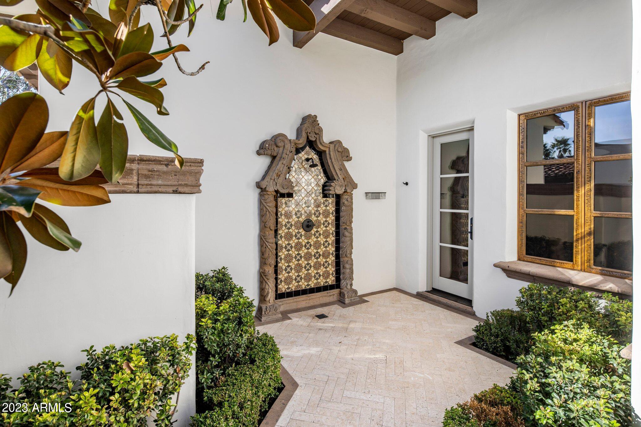 5575 N CASA BLANCA Drive