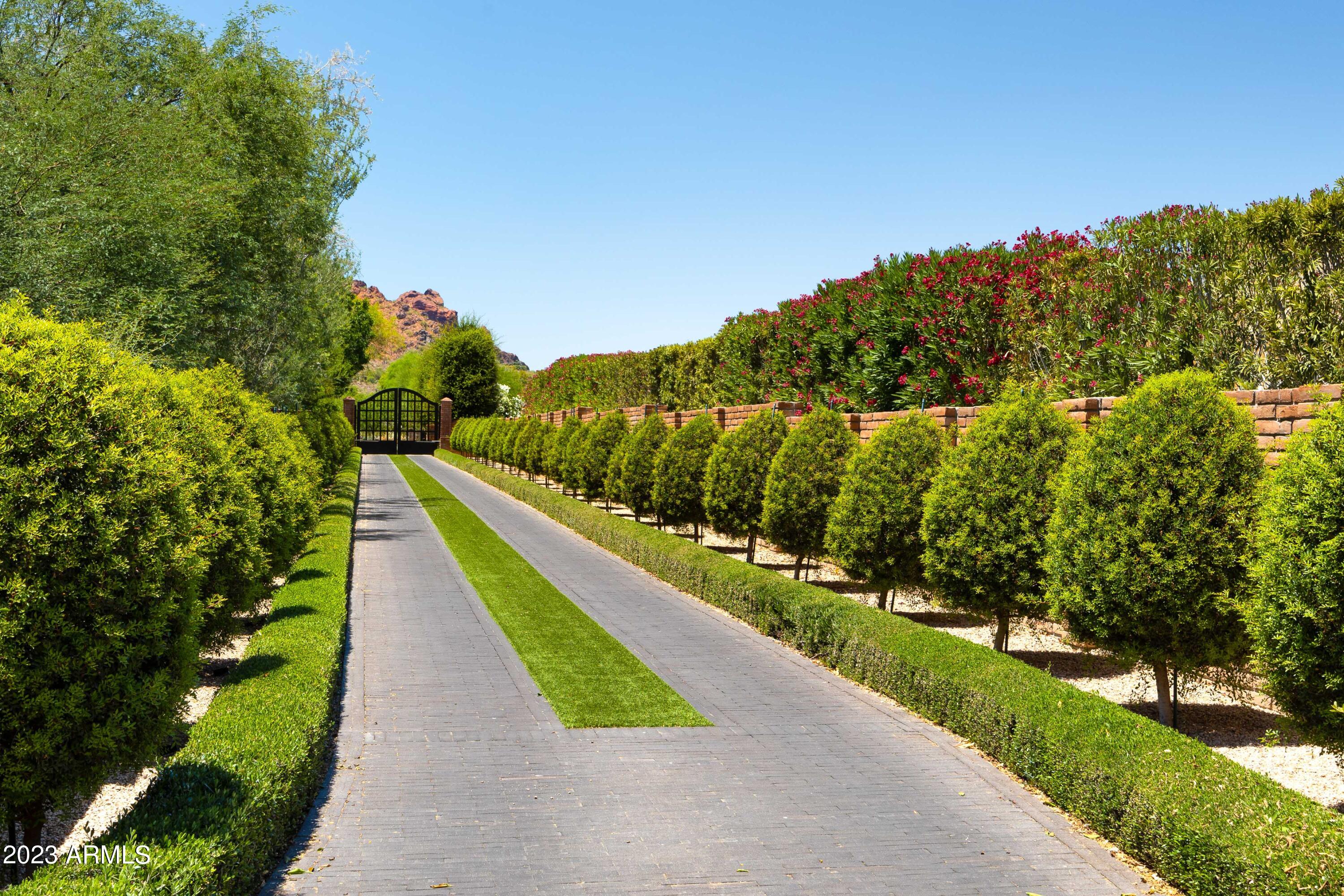 5575 N CASA BLANCA Drive