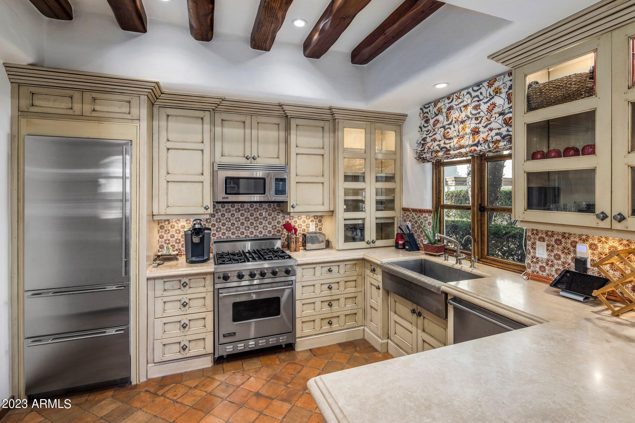 5575 N CASA BLANCA Drive