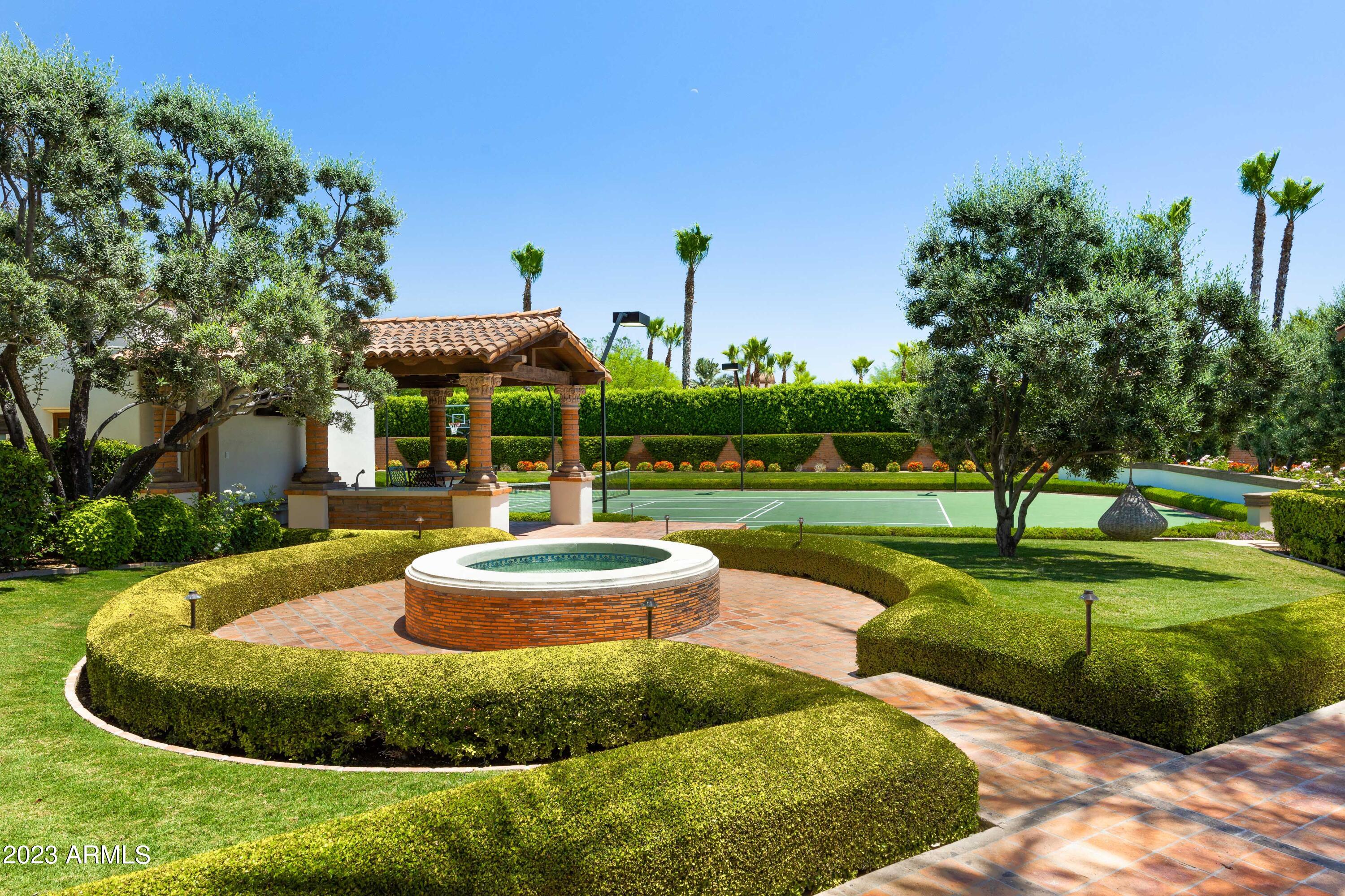 5575 N CASA BLANCA Drive