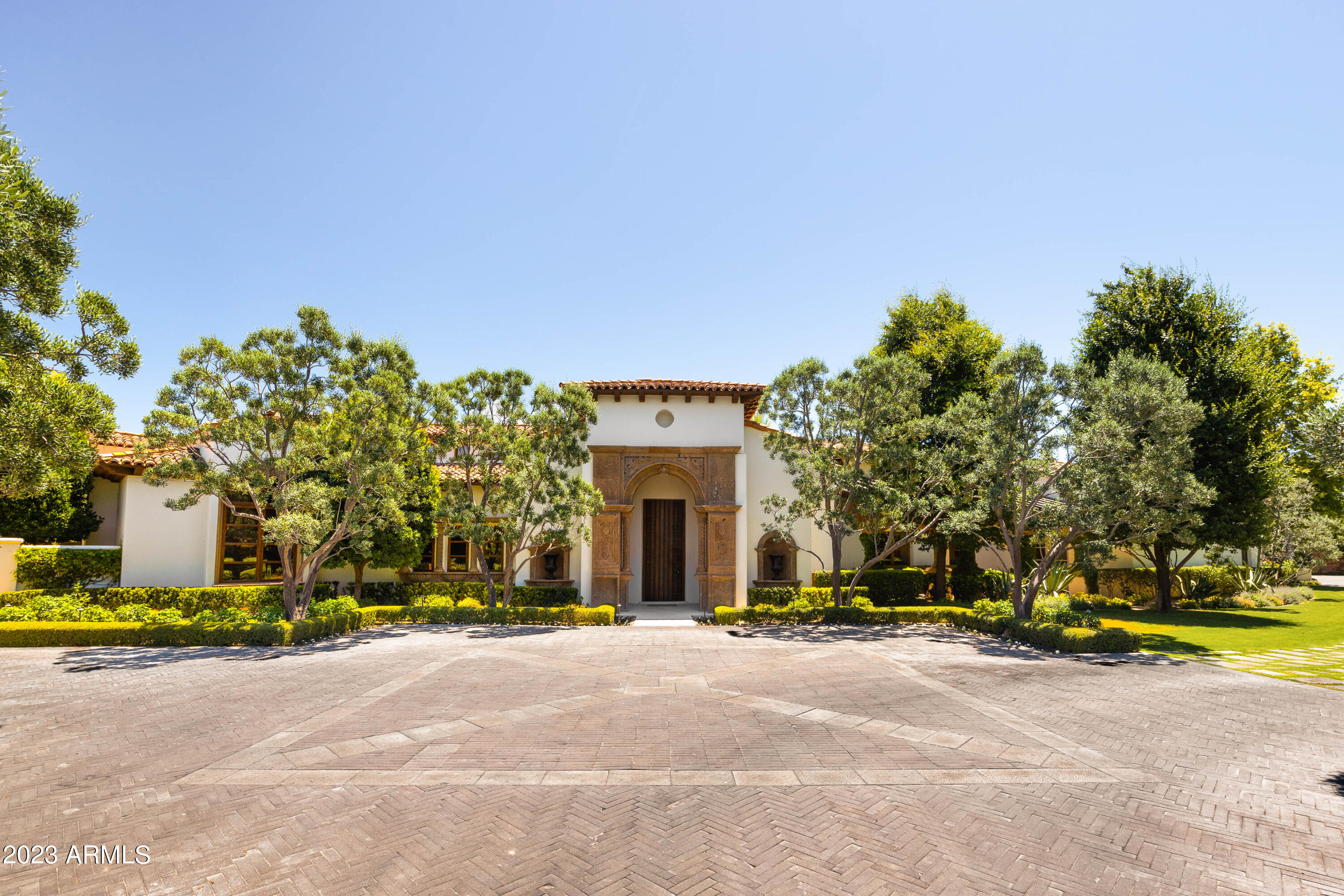 5575 N CASA BLANCA Drive