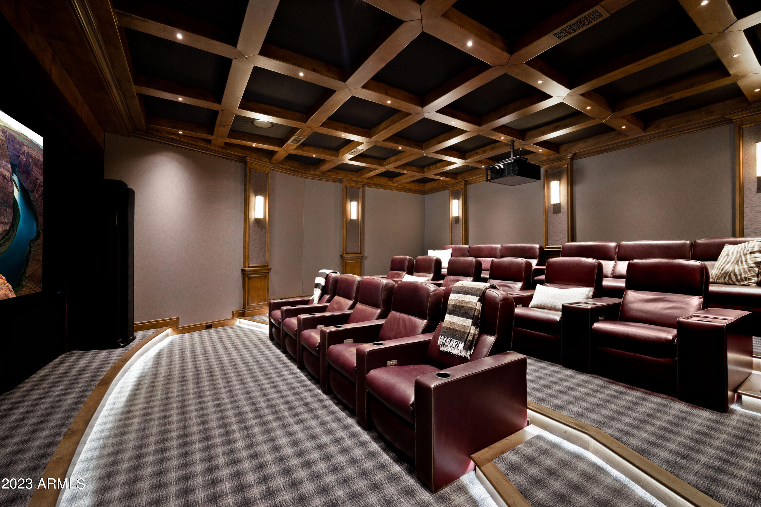 5575 N CASA BLANCA Drive