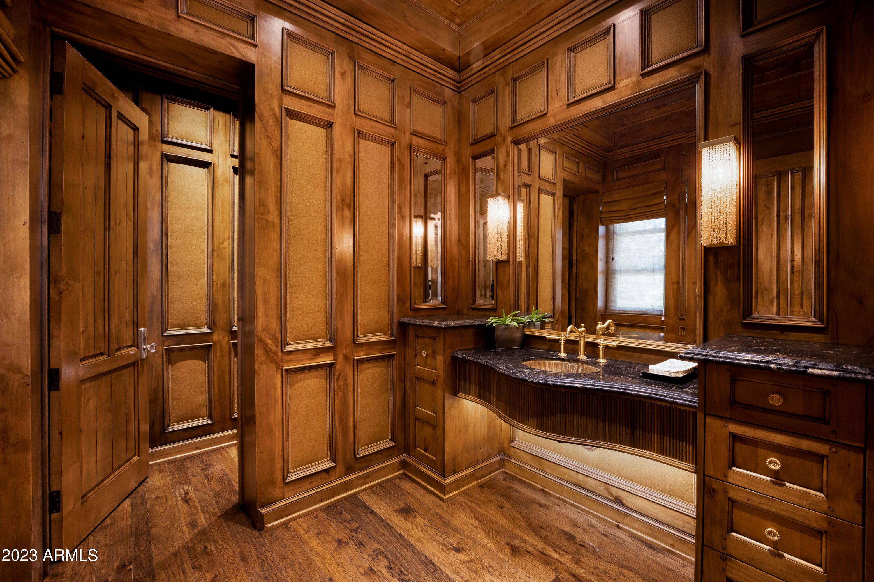 5575 N CASA BLANCA Drive