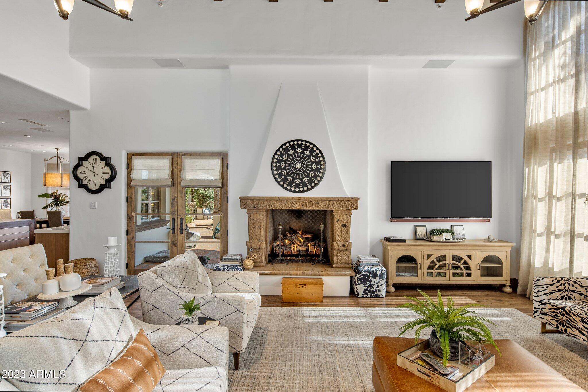 5575 N CASA BLANCA Drive