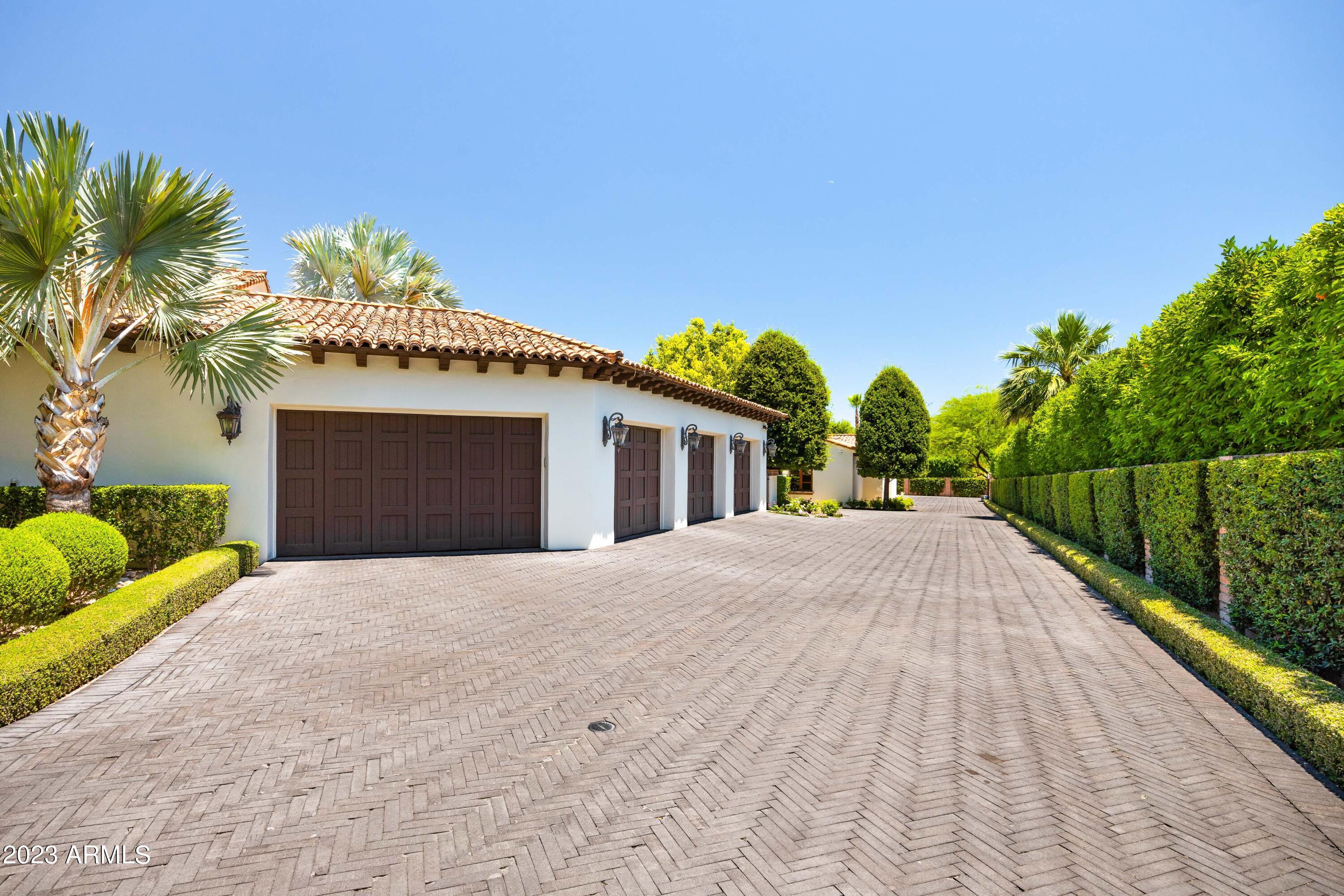 5575 N CASA BLANCA Drive