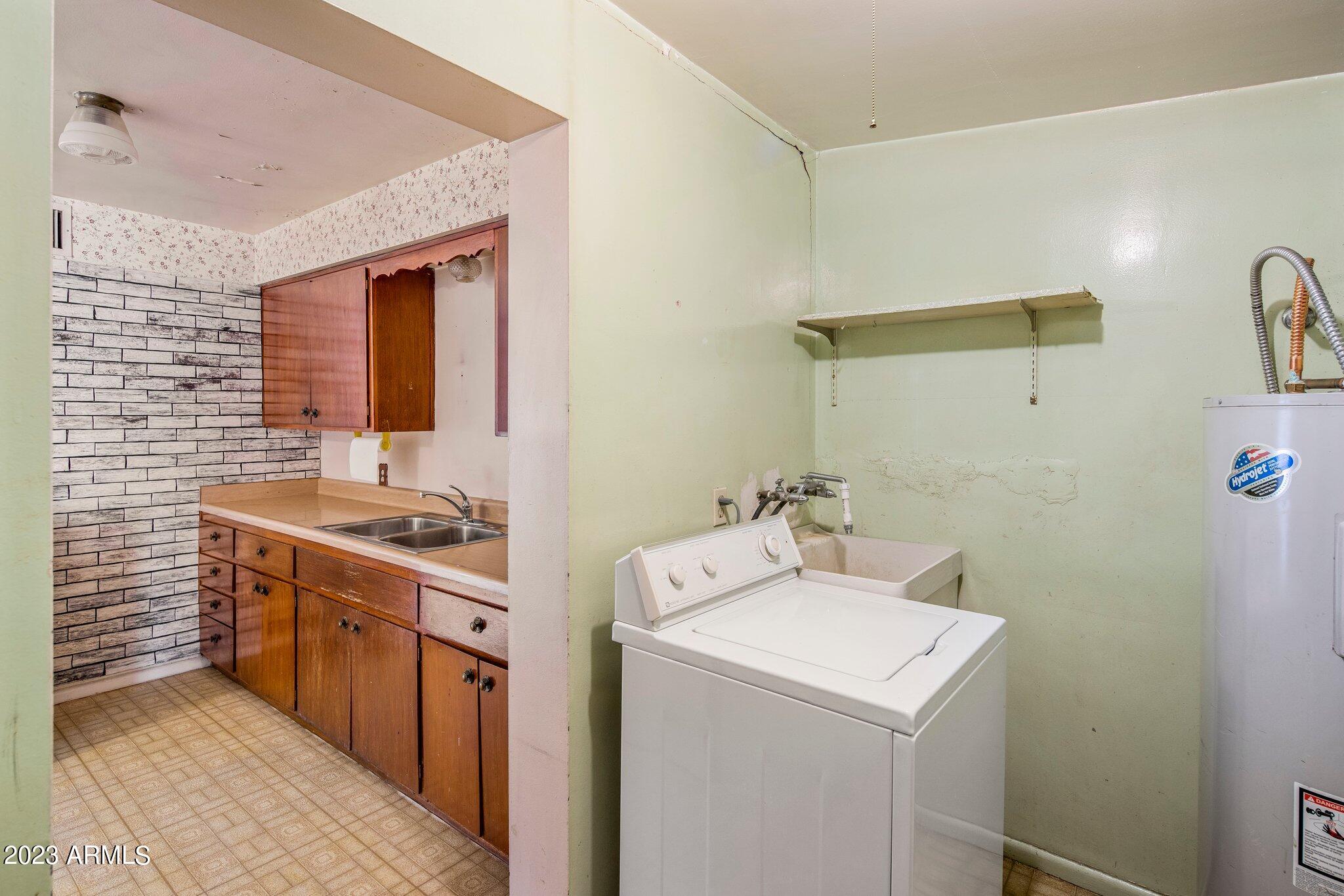 4148 N 43RD Street