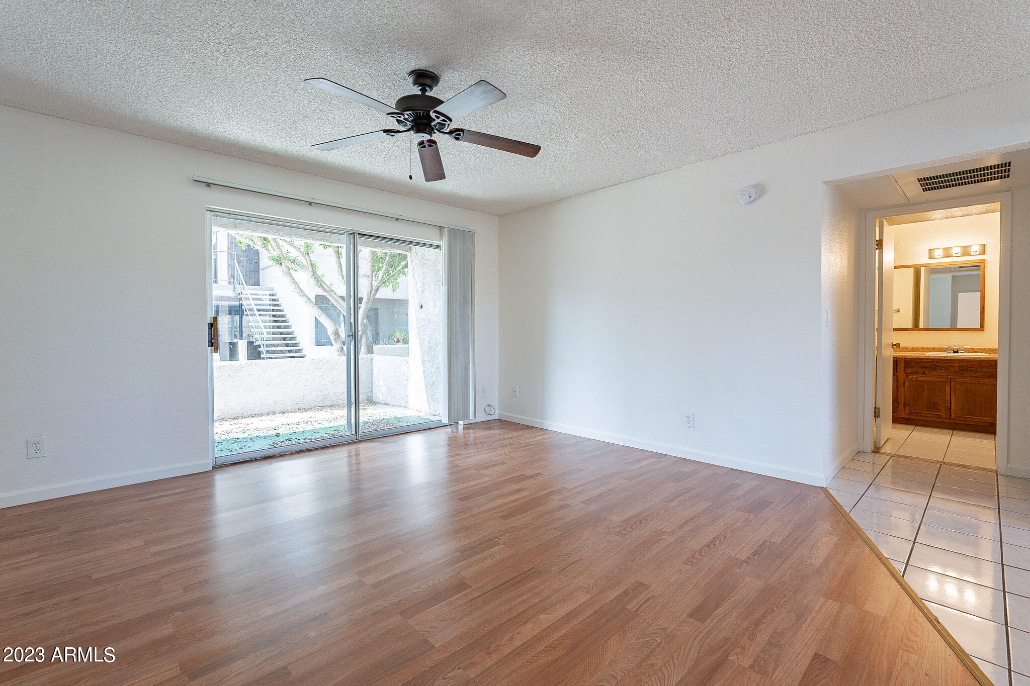 4444 E PARADISE VILLAGE Parkway N Unit: 101