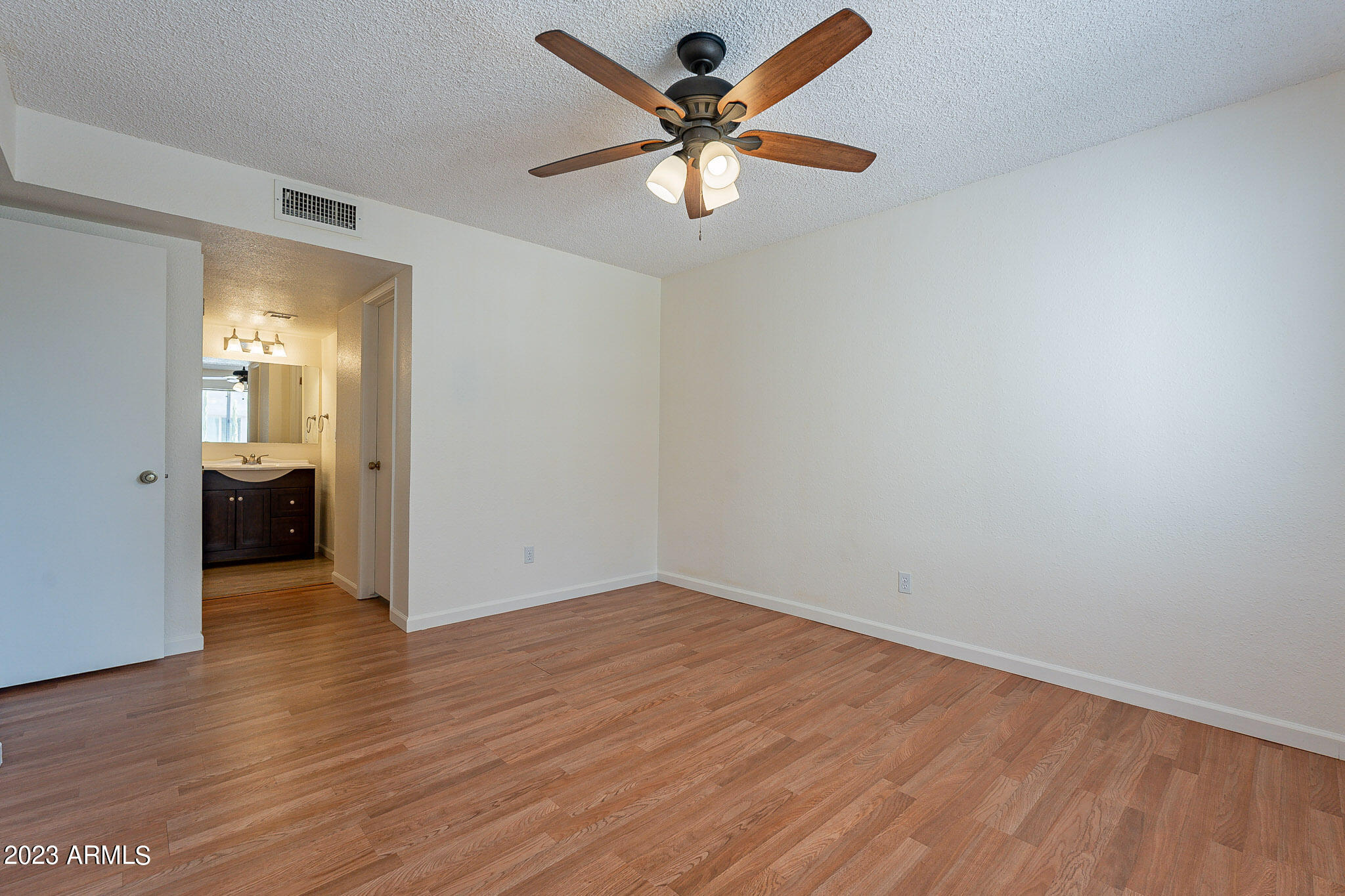 4444 E PARADISE VILLAGE Parkway N Unit: 101