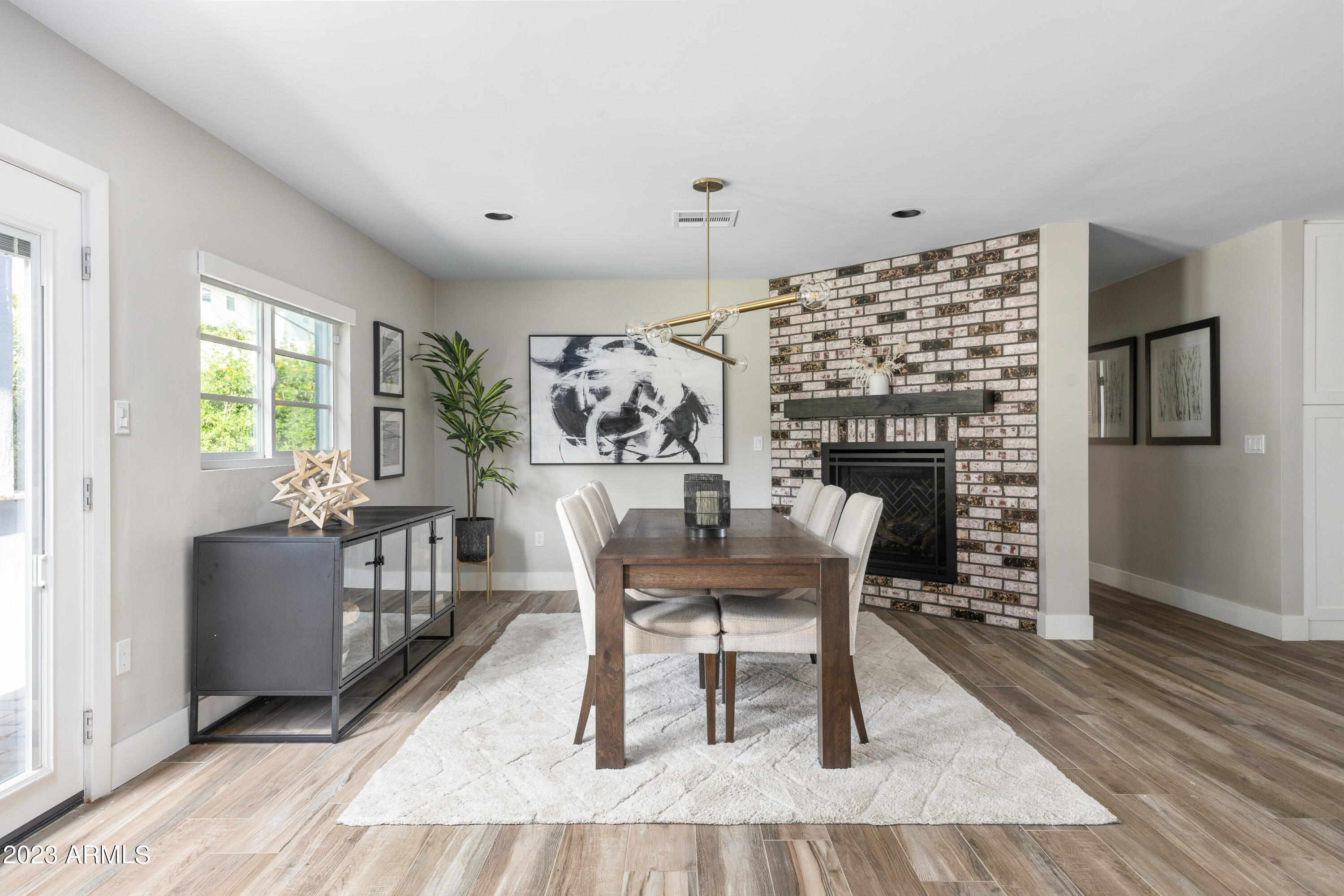 4008 E FAIRMOUNT Avenue