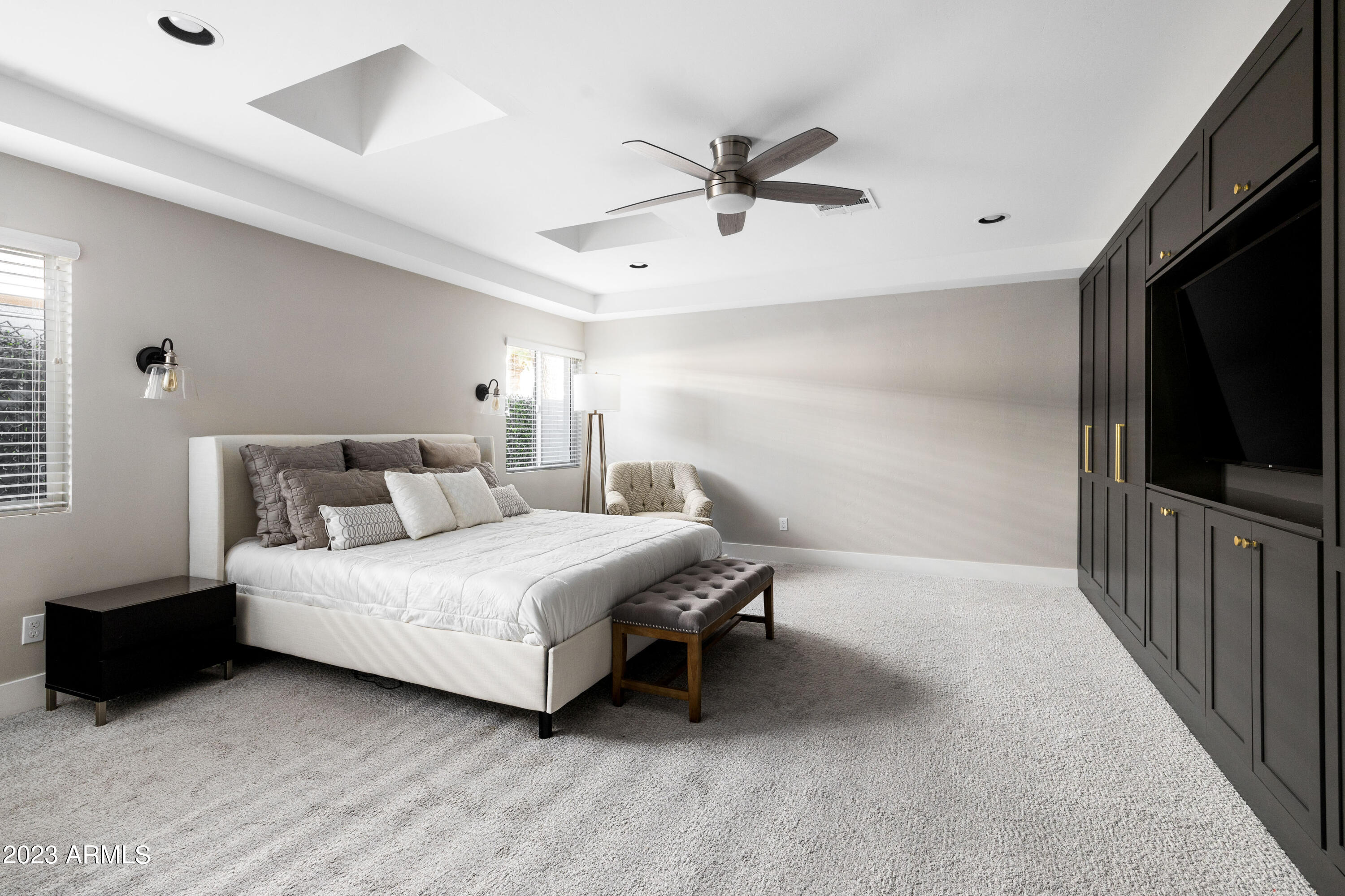 4008 E FAIRMOUNT Avenue