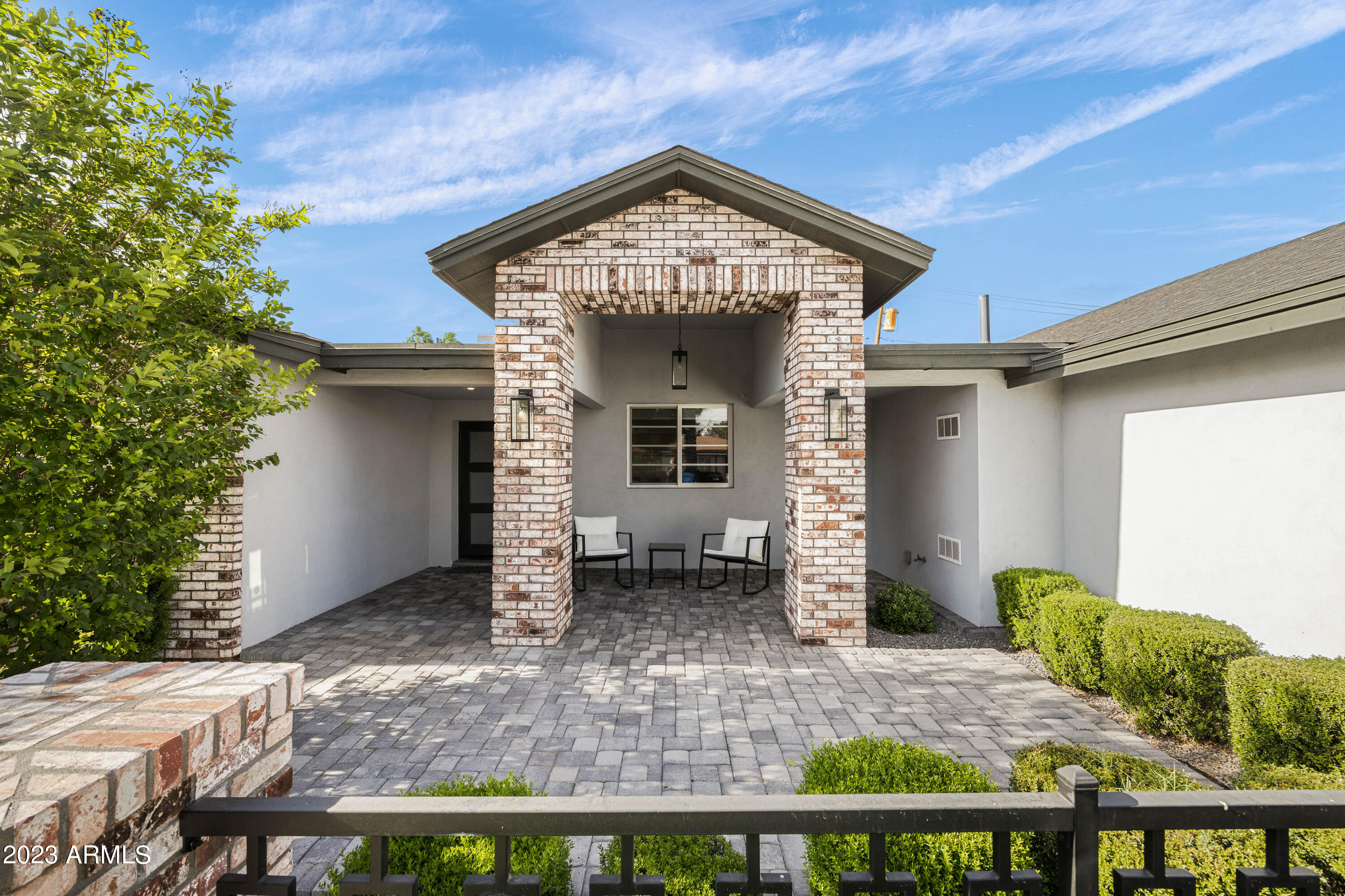 4008 E FAIRMOUNT Avenue