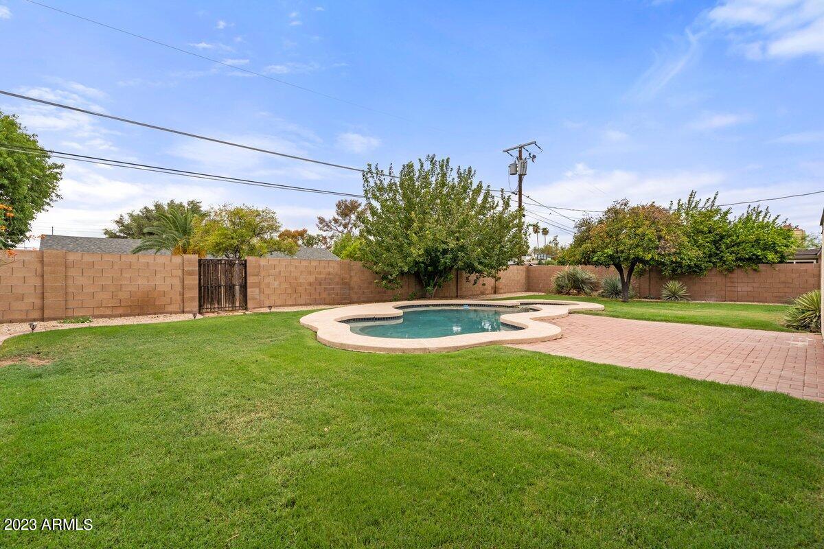 331 E PIERSON Street