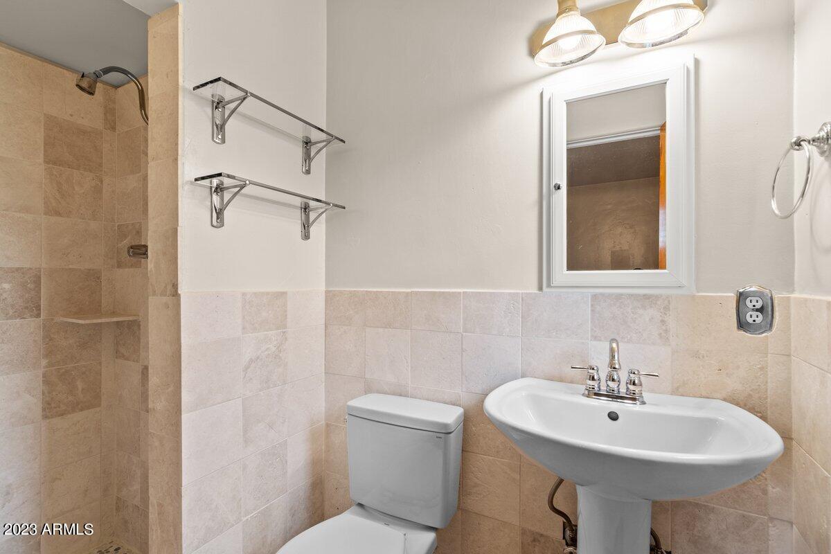 331 E PIERSON Street