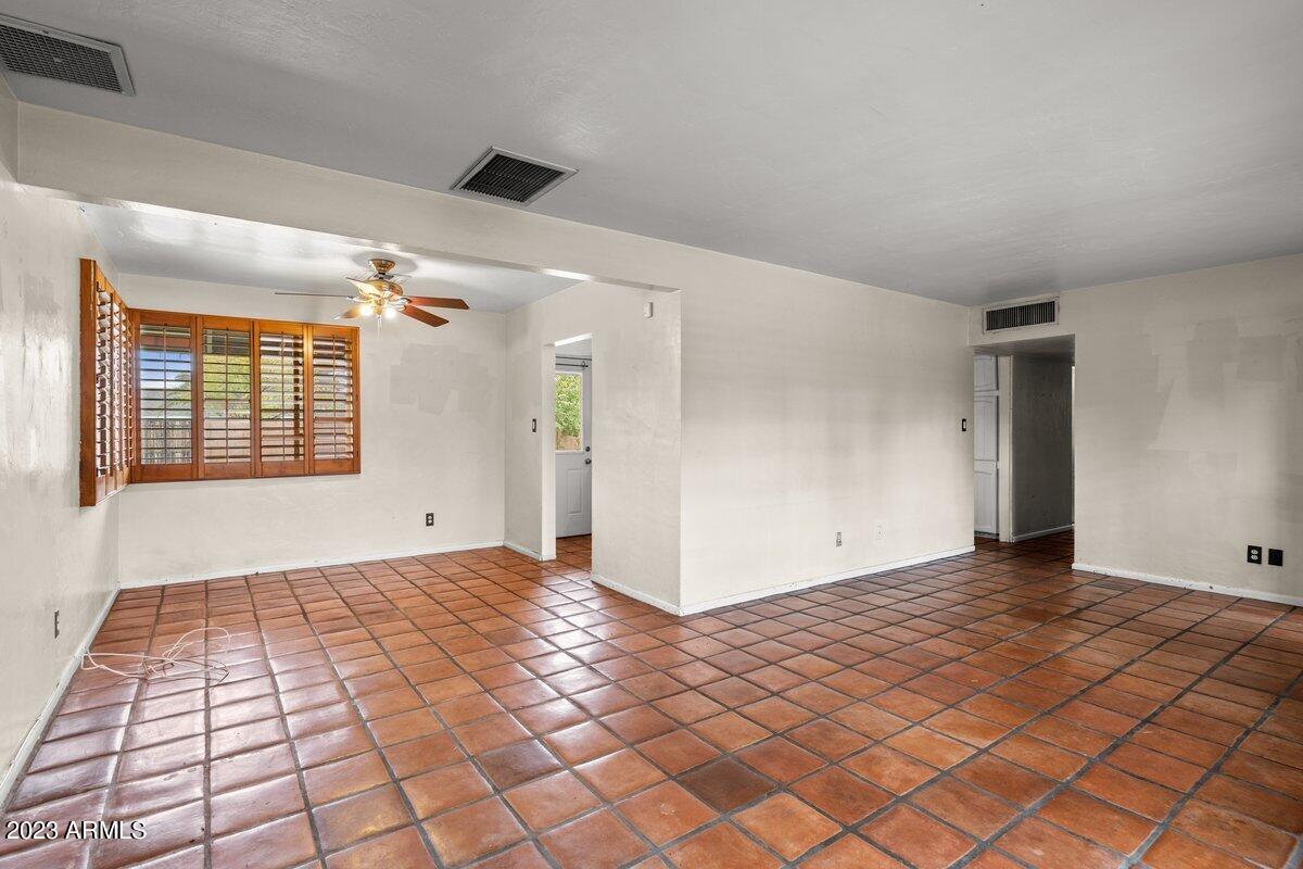 331 E PIERSON Street