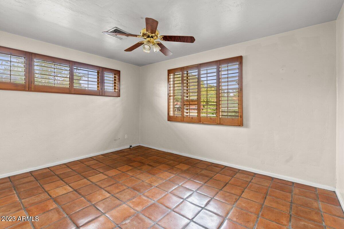 331 E PIERSON Street