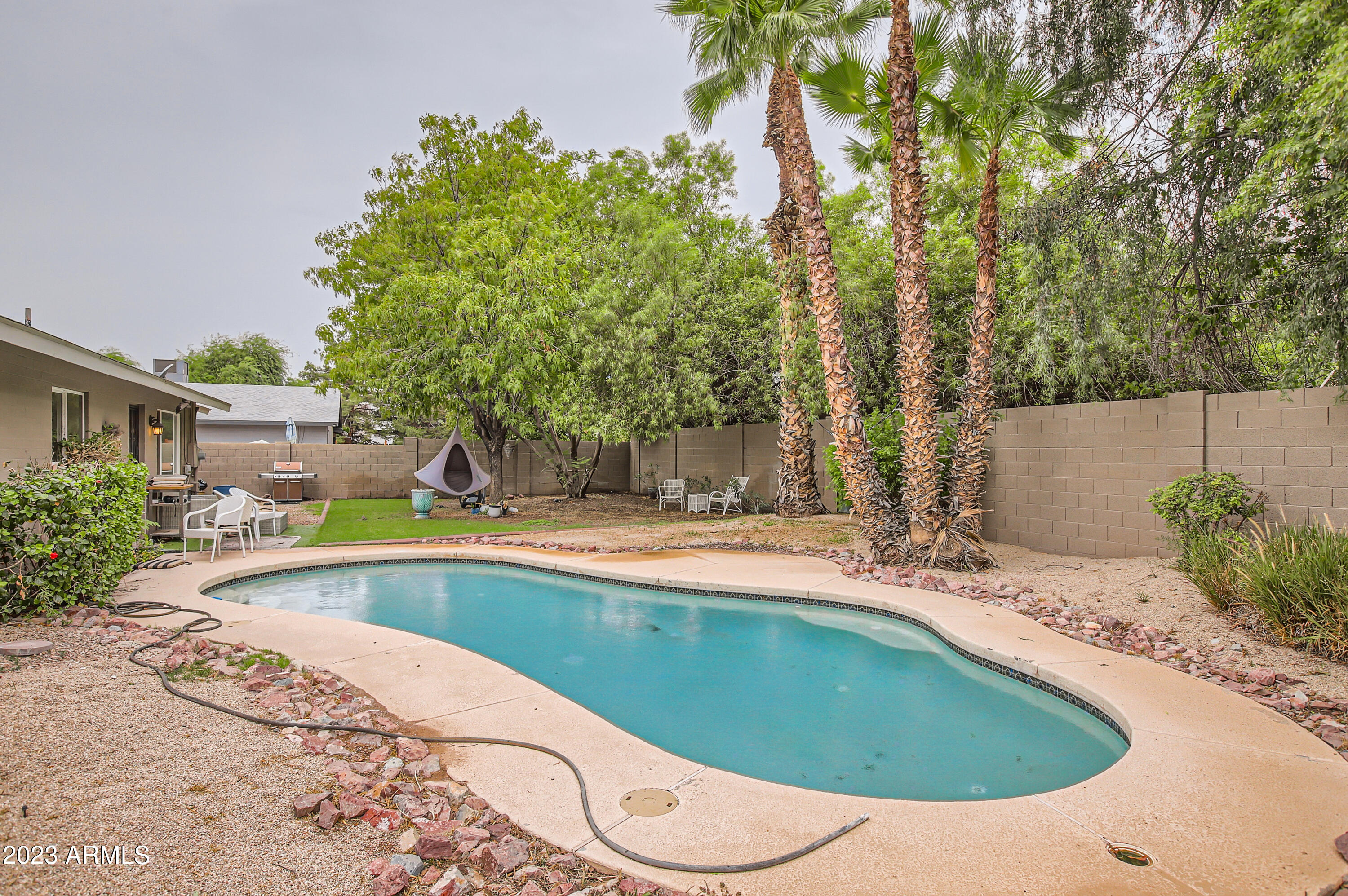 4910 E PARADISE Drive