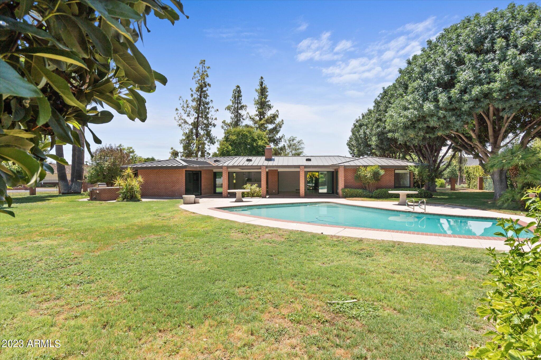 4828 E CALLE DEL MEDIO --