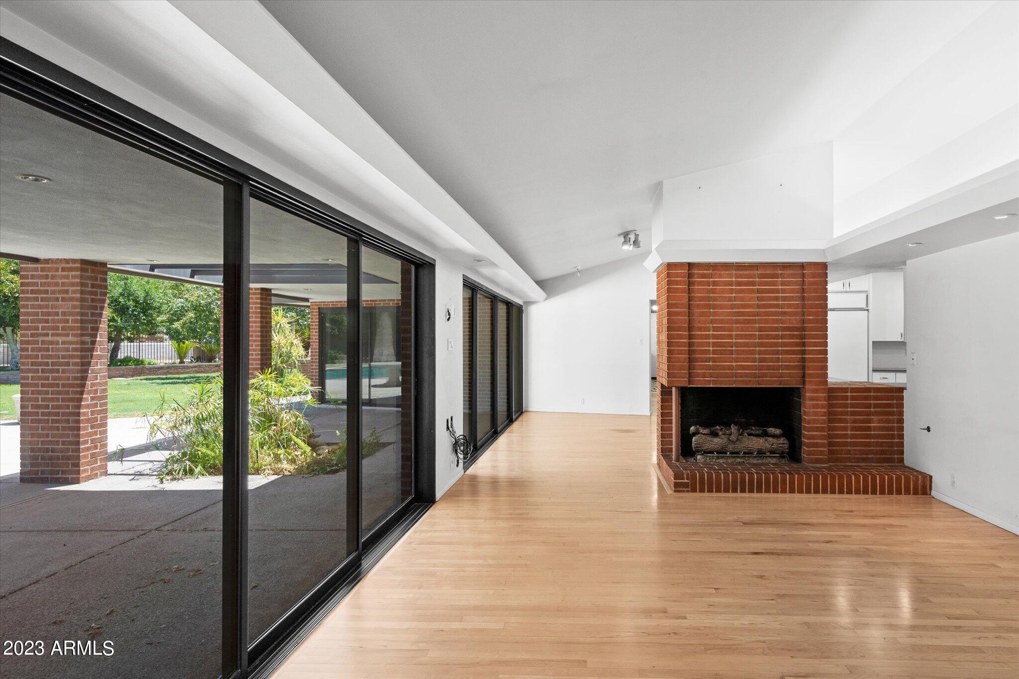 4828 E CALLE DEL MEDIO --
