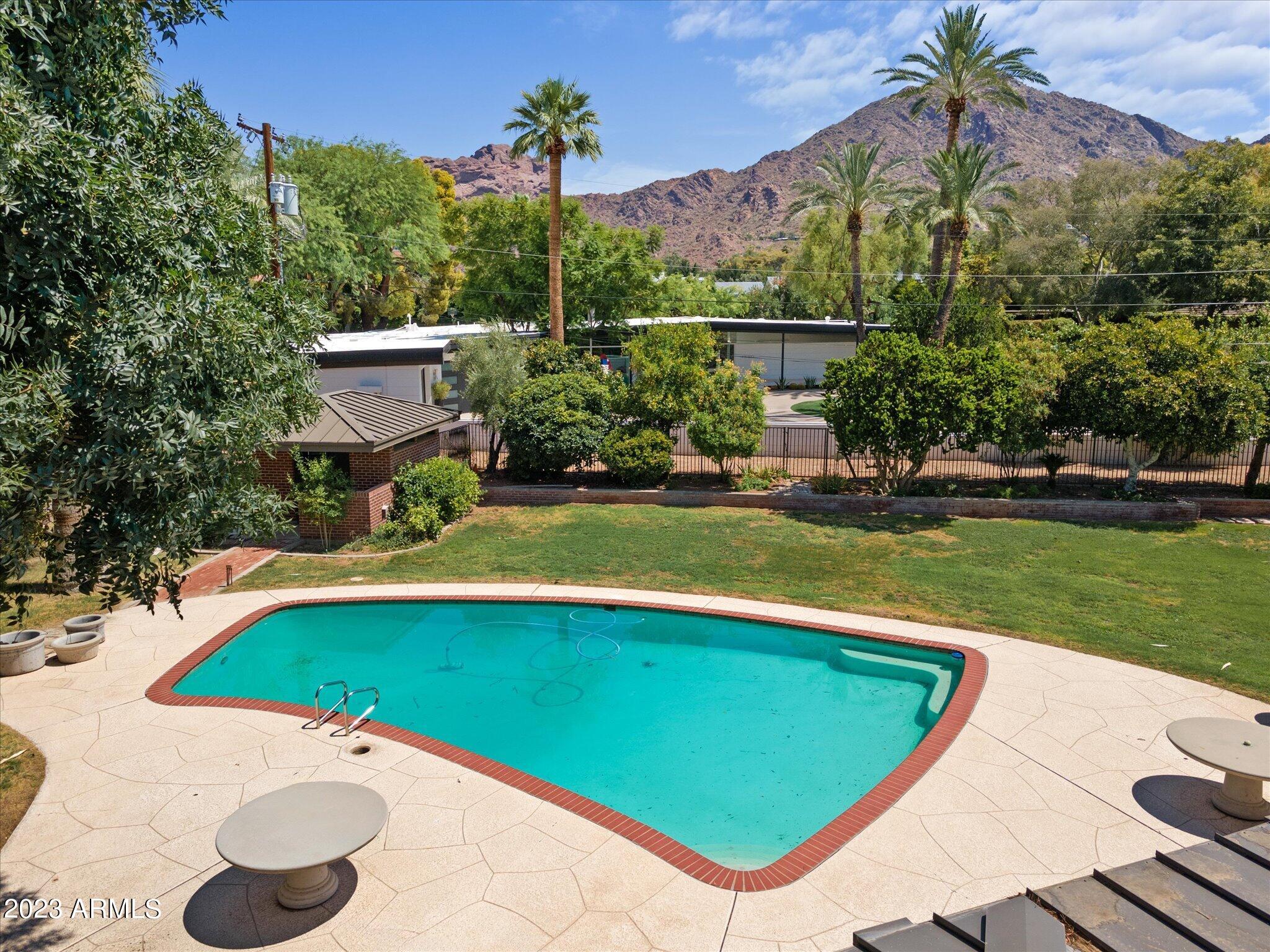 4828 E CALLE DEL MEDIO --