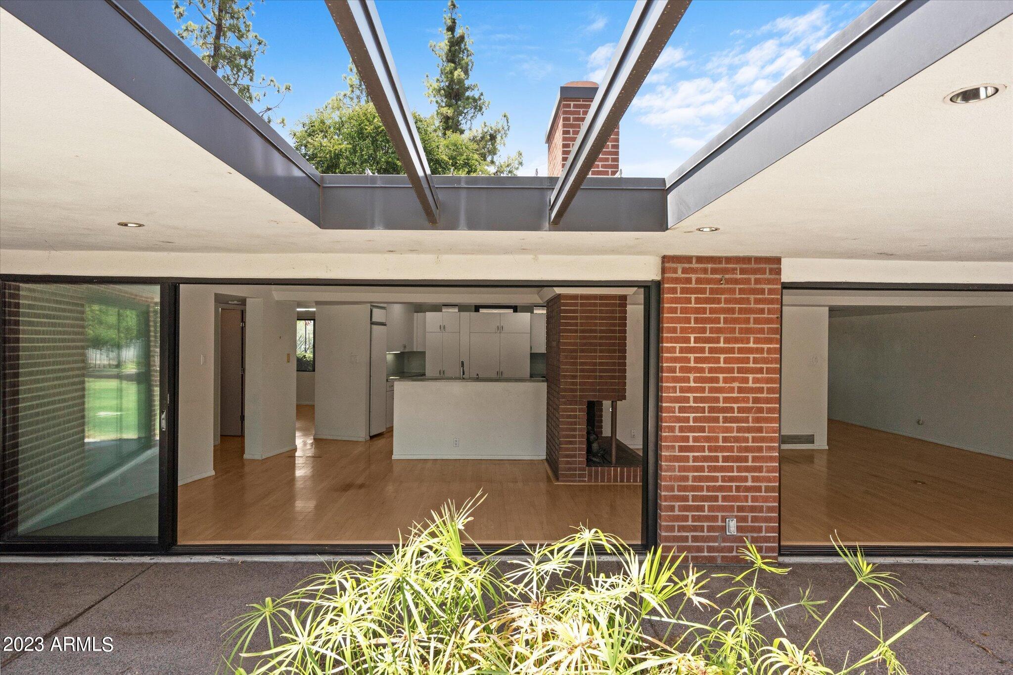 4828 E CALLE DEL MEDIO --