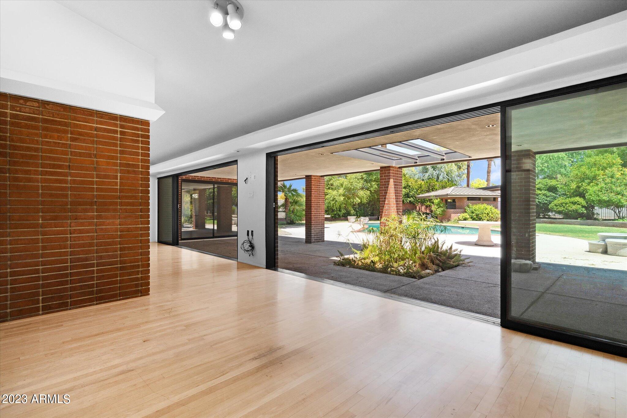4828 E CALLE DEL MEDIO --