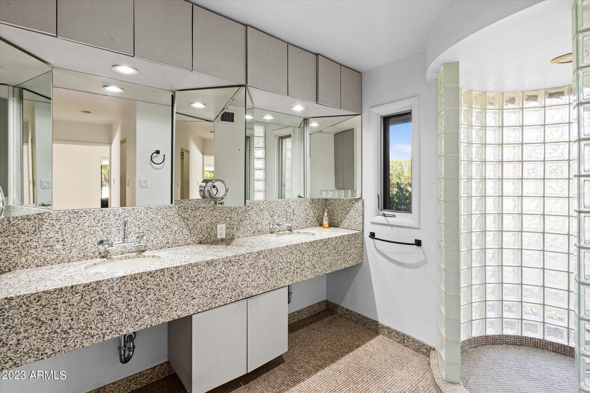 4828 E CALLE DEL MEDIO --