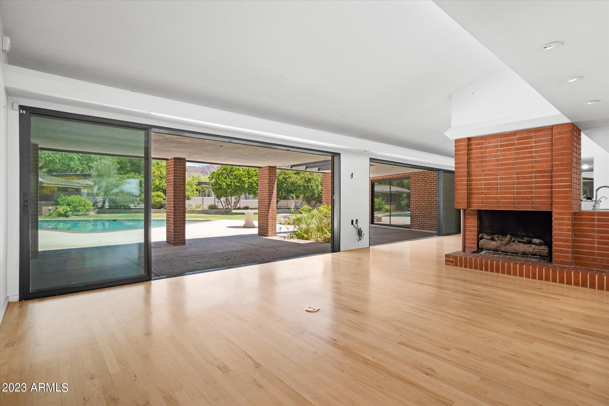 4828 E CALLE DEL MEDIO --