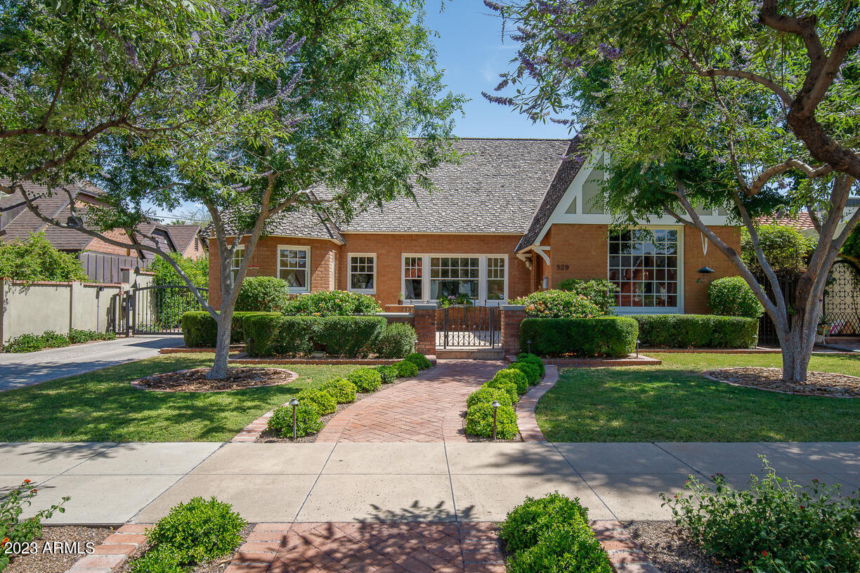 529 W Cypress Street