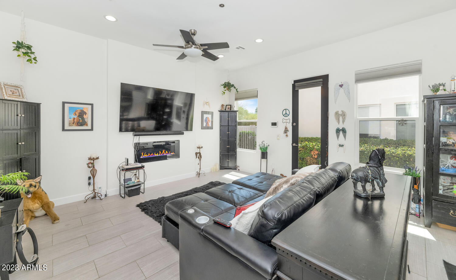 6636 E CARON Drive
