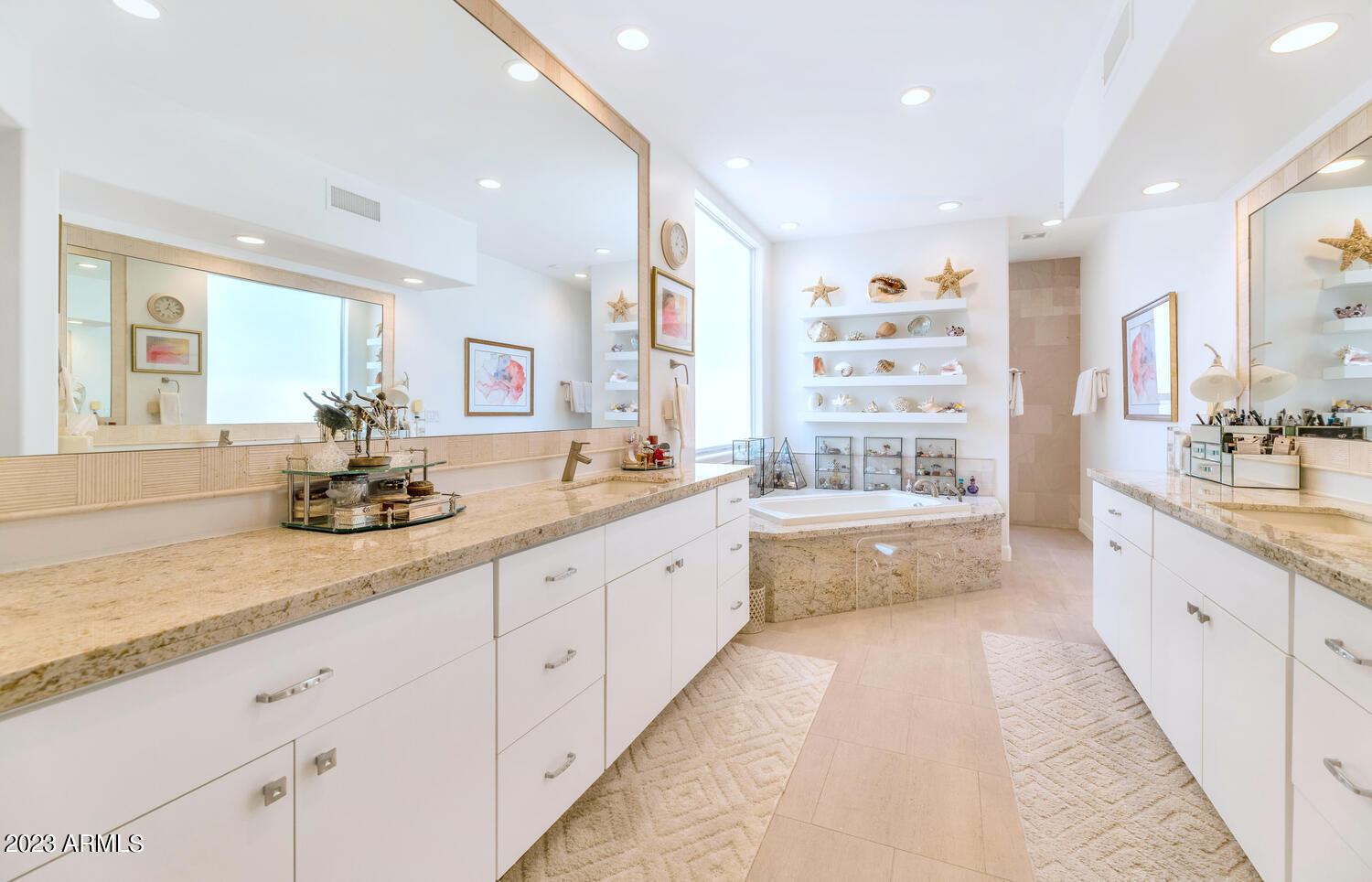 6636 E CARON Drive