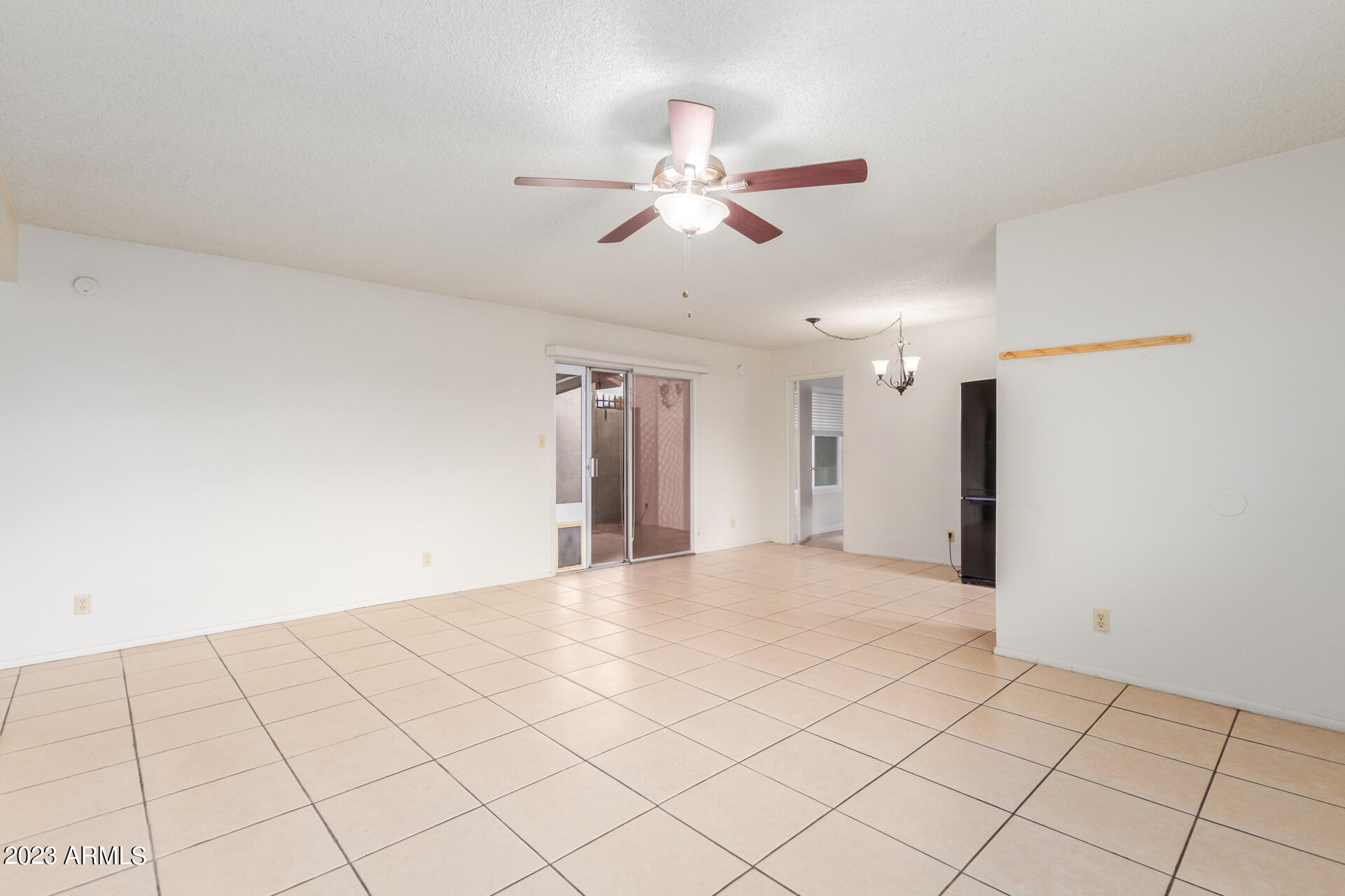 2630 E DON CARLOS Avenue