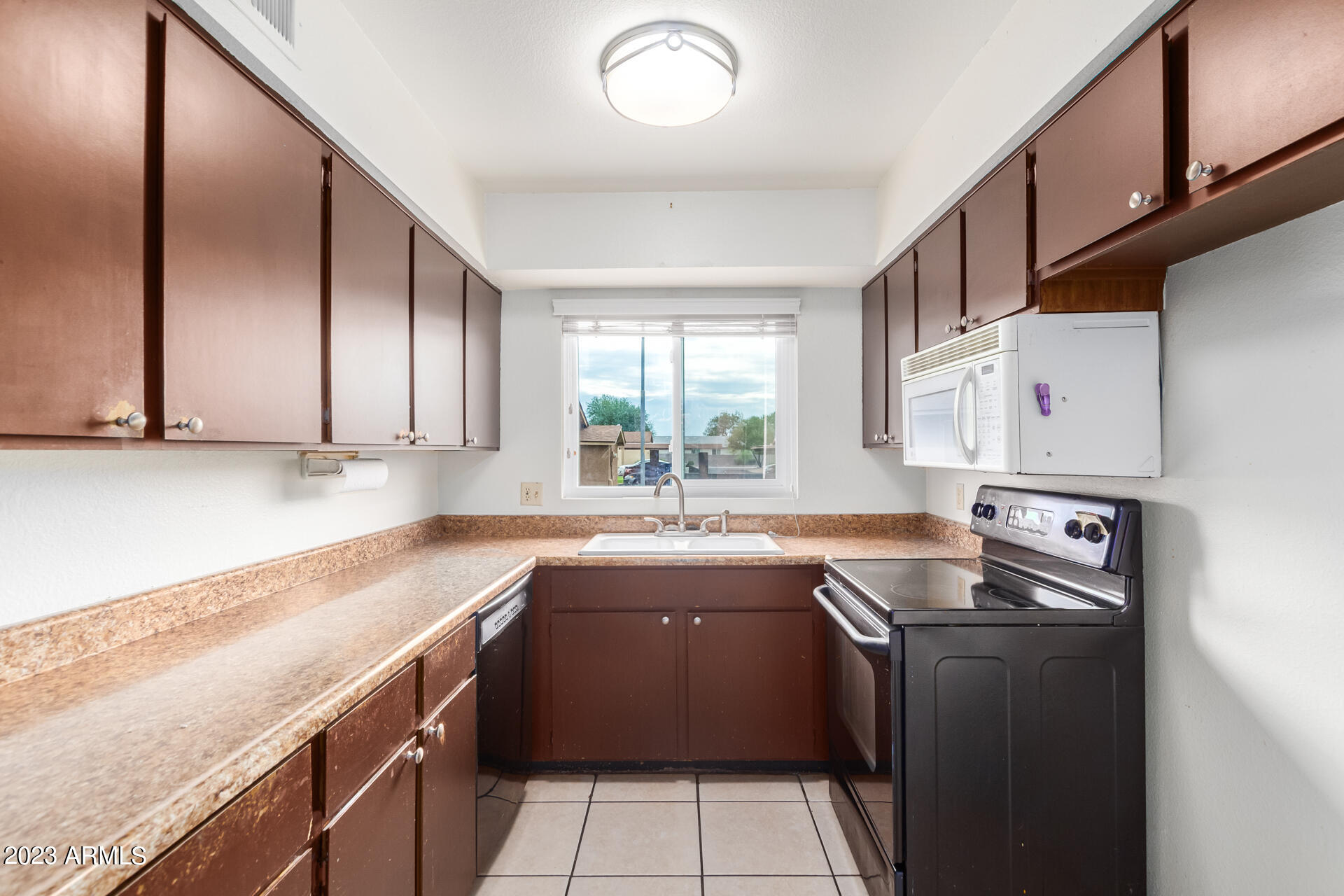 2630 E DON CARLOS Avenue