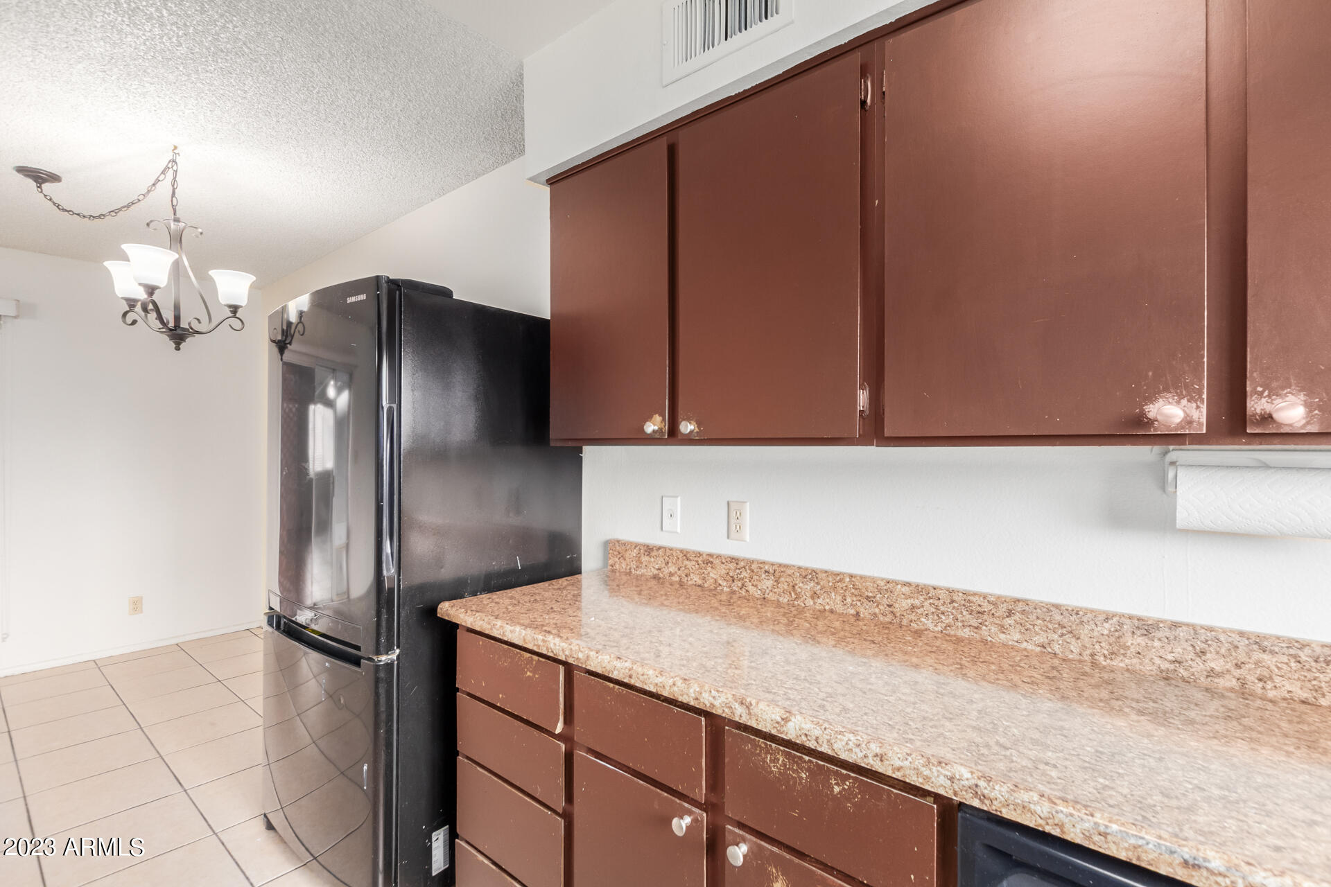 2630 E DON CARLOS Avenue