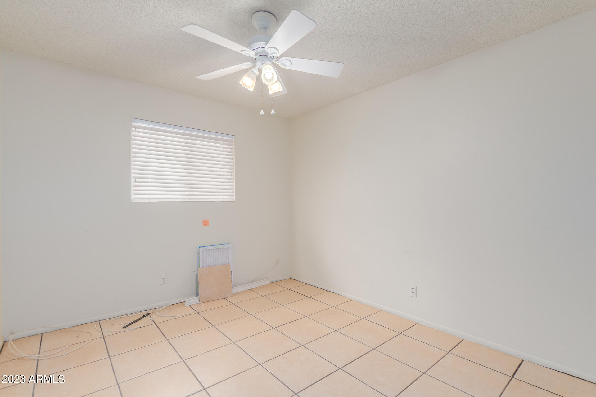 2630 E DON CARLOS Avenue