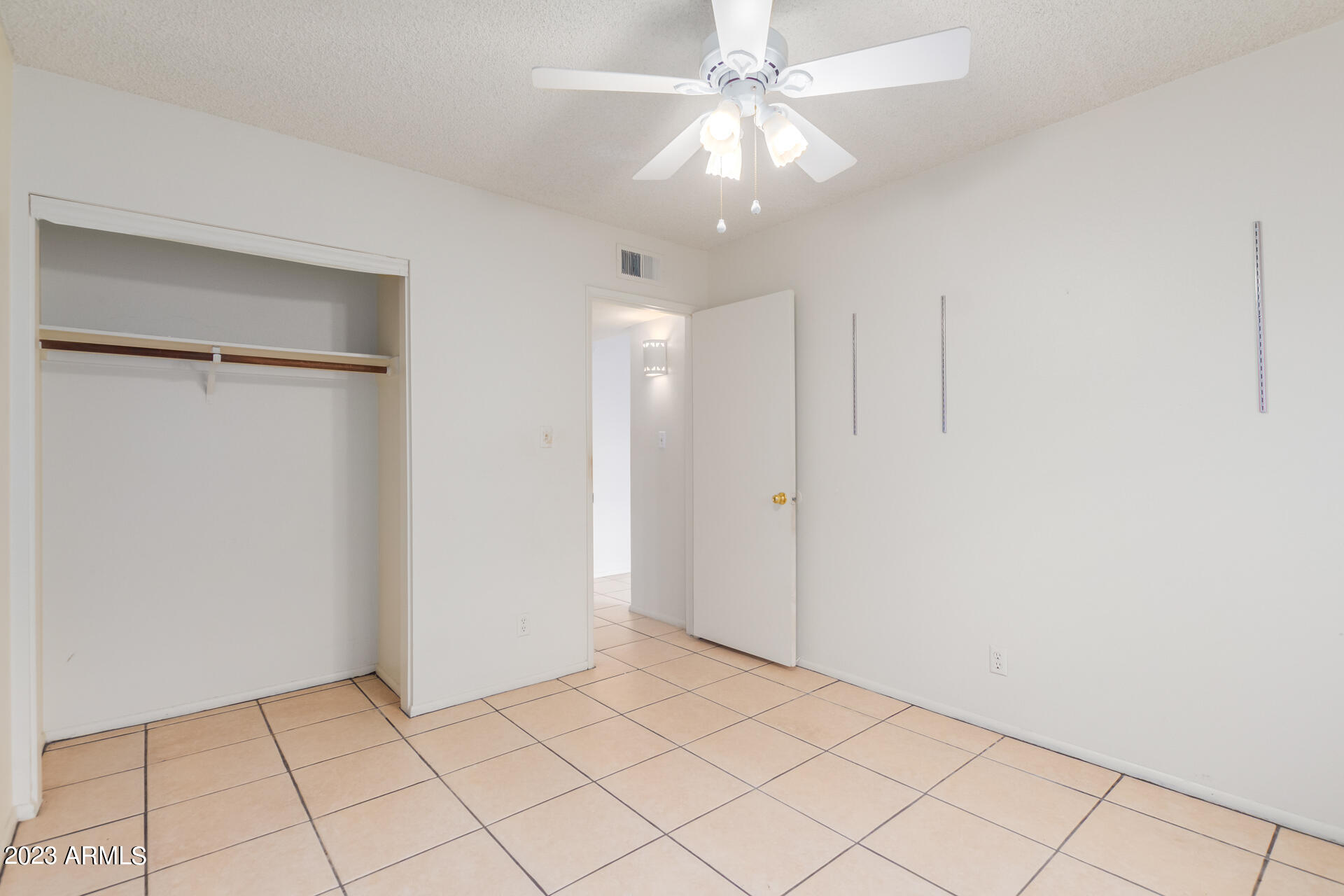 2630 E DON CARLOS Avenue