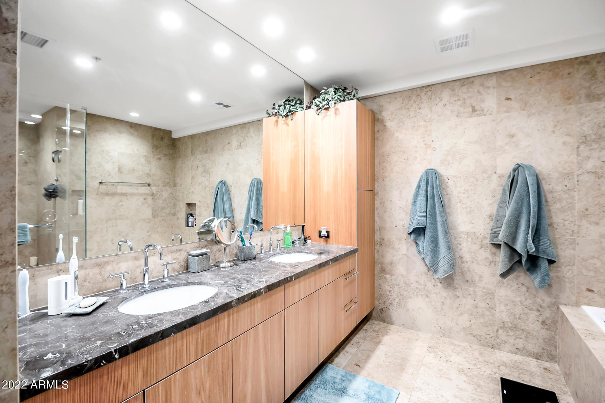 7117 E RANCHO VISTA Drive Unit: 6008