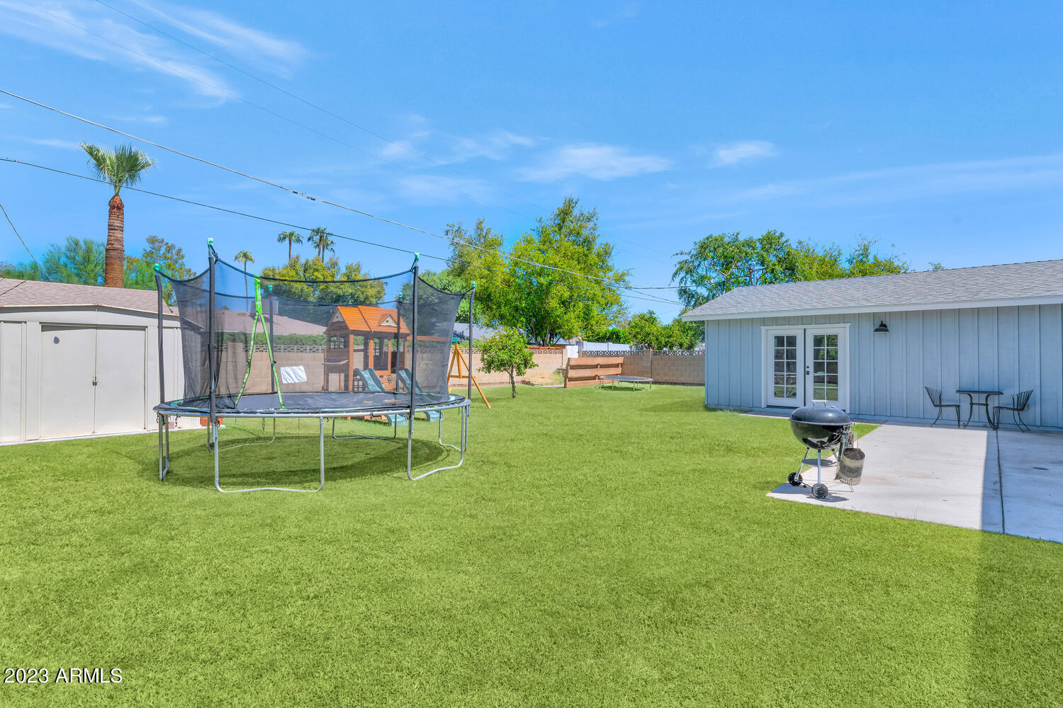 4628 E WINDSOR Avenue