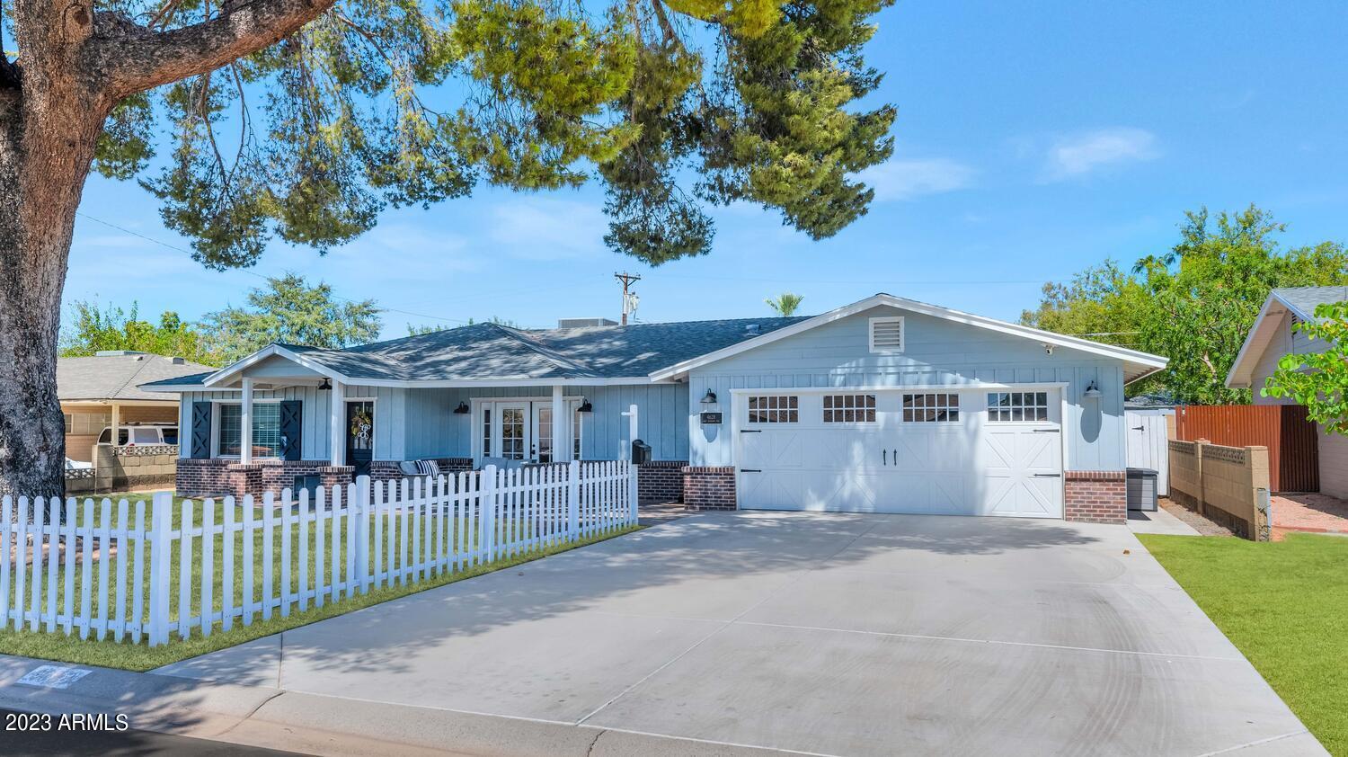 4628 E WINDSOR Avenue