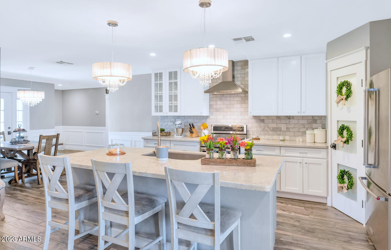 4628 E WINDSOR Avenue