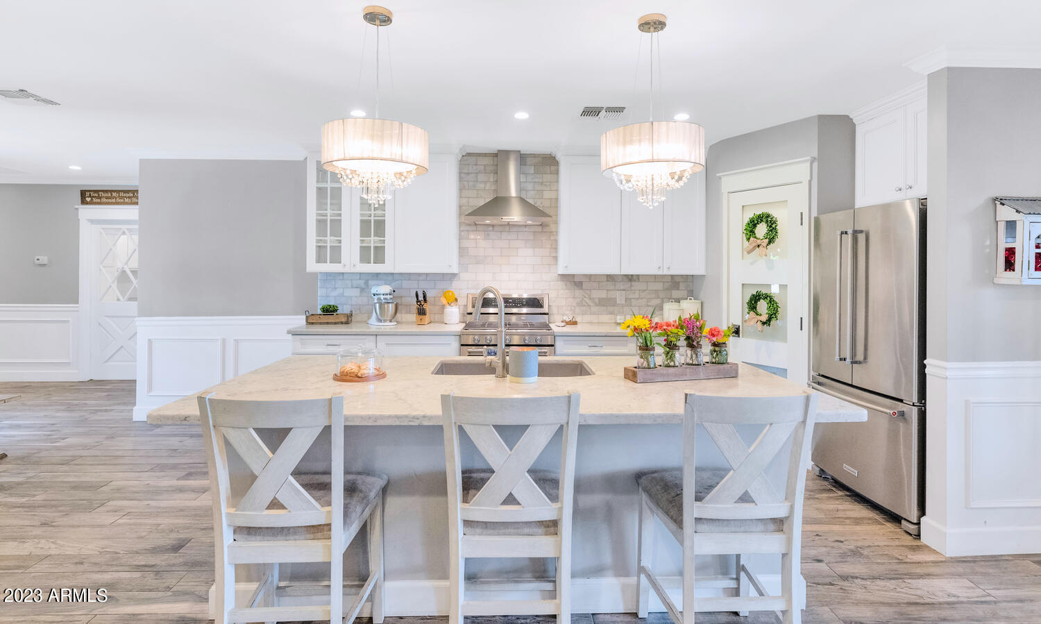 4628 E WINDSOR Avenue