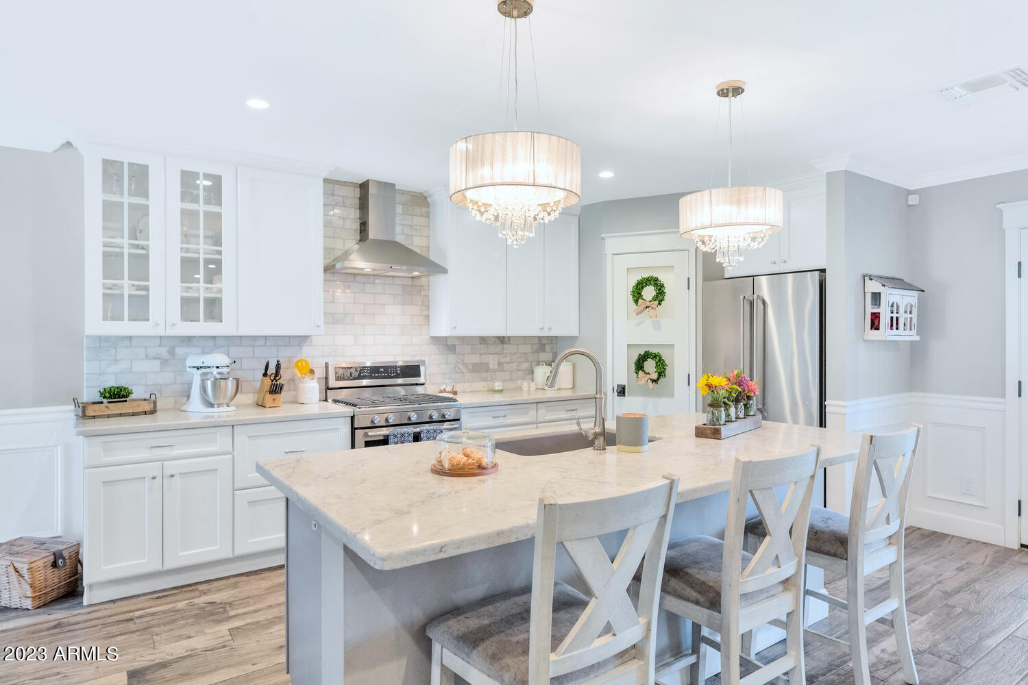 4628 E WINDSOR Avenue